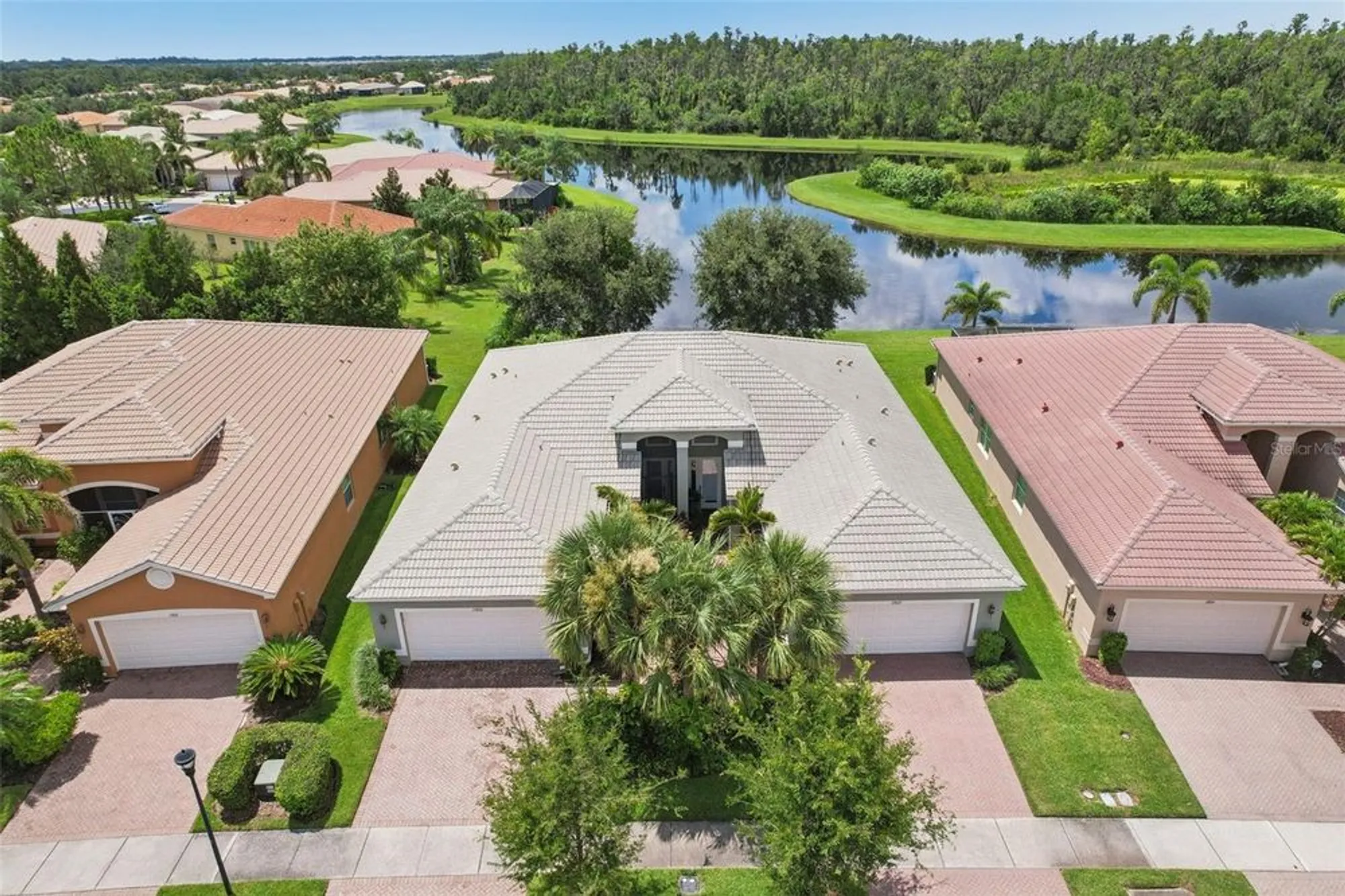 Property Slideshow image 37 of 73 | 15820 aurora lake cir, Wimauma, FL, 33598