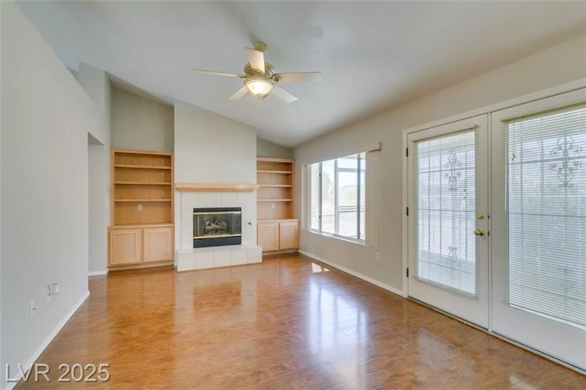 Property Slideshow image 9 of 31 | 10009 netherton dr, Las Vegas, NV, 89134