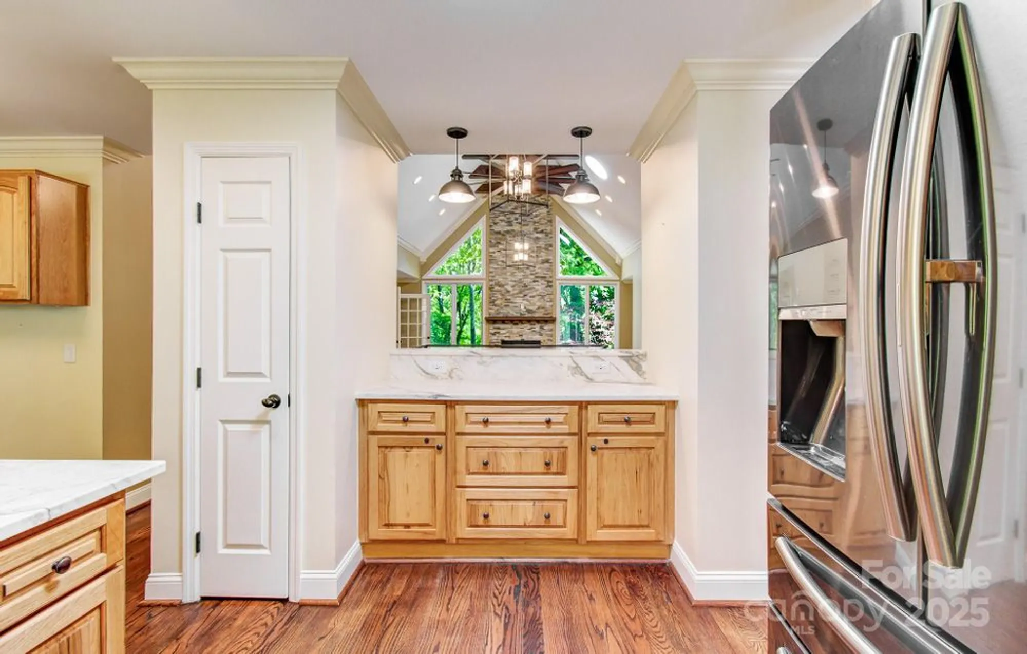 Property Slideshow image 5 of 38 | 305 e high point ln, Hendersonville, NC, 28791