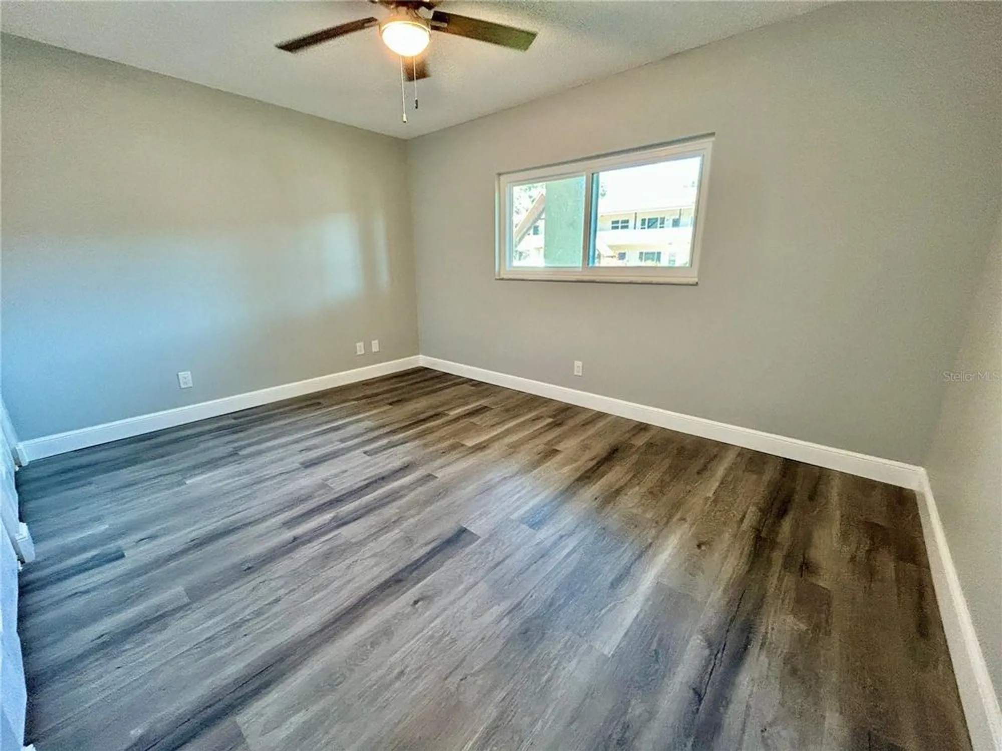 Property Slideshow image 26 of 57 | 2294 belgian ln 14, Clearwater, FL, 33763