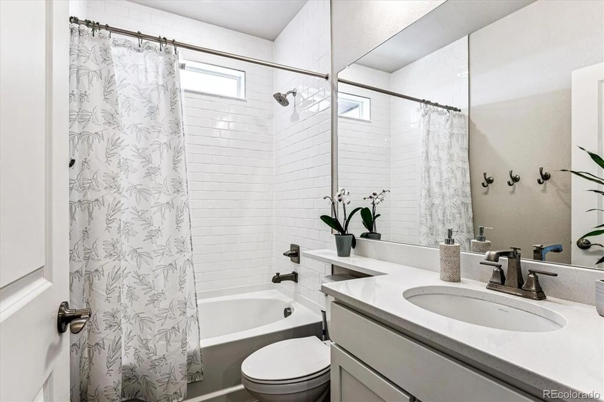 Property Slideshow image 19 of 28 | 5126 n quemoy ct, Aurora, CO, 80019