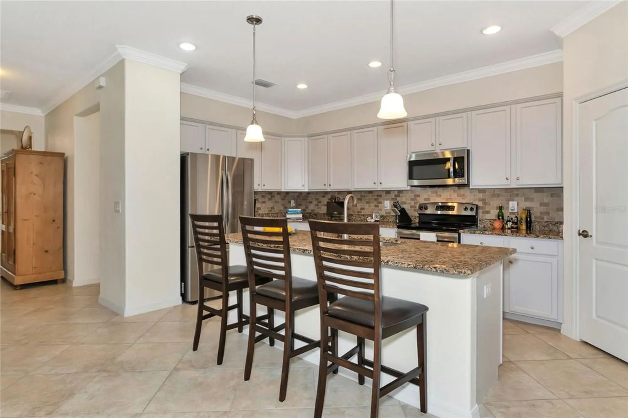 Property Slideshow image 5 of 34 | 6814 willowshire way, Bradenton, FL, 34212