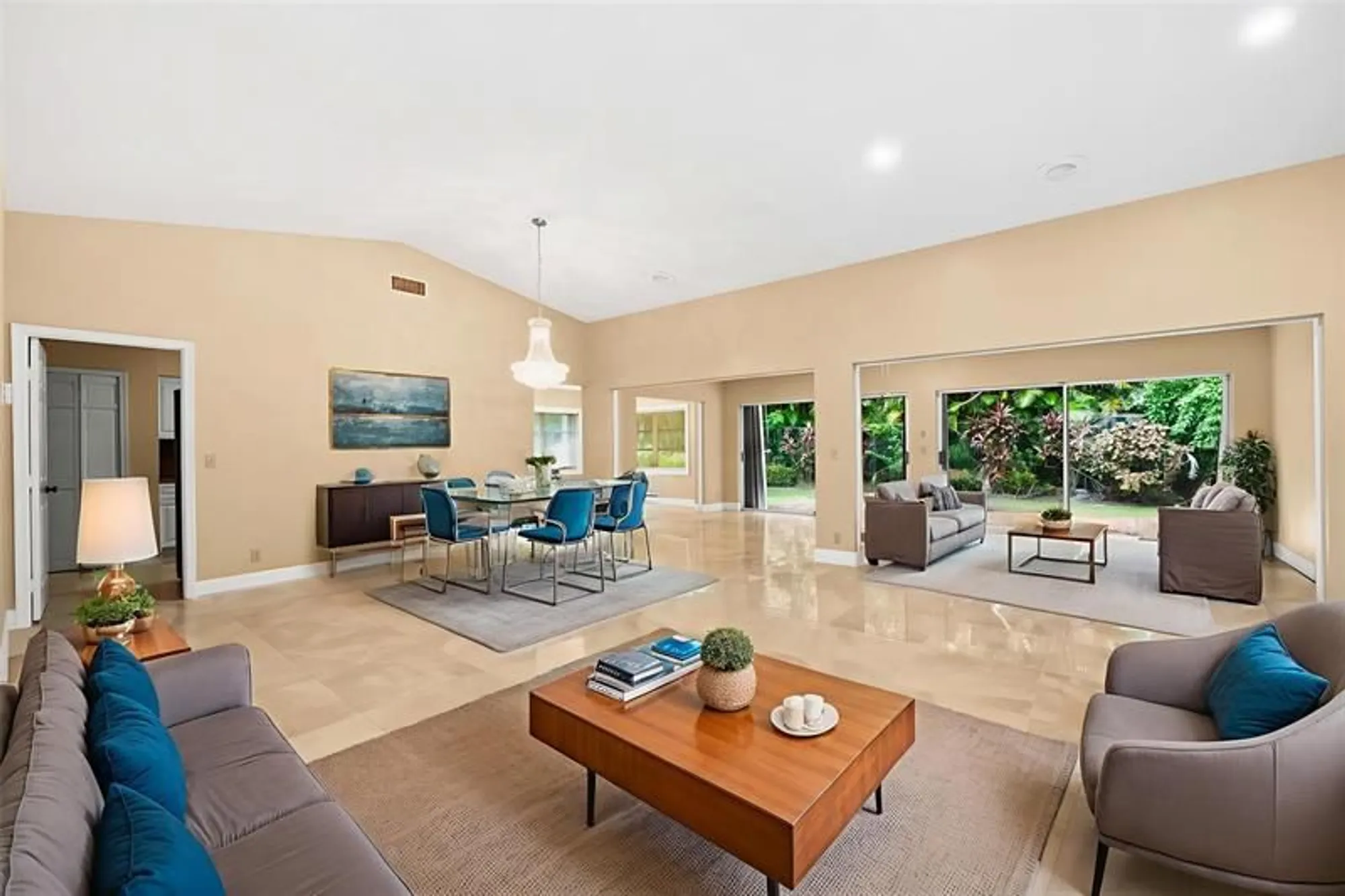 Property Slideshow image 10 of 43 | 10911 greentrail dr, Boynton Beach, FL, 33436