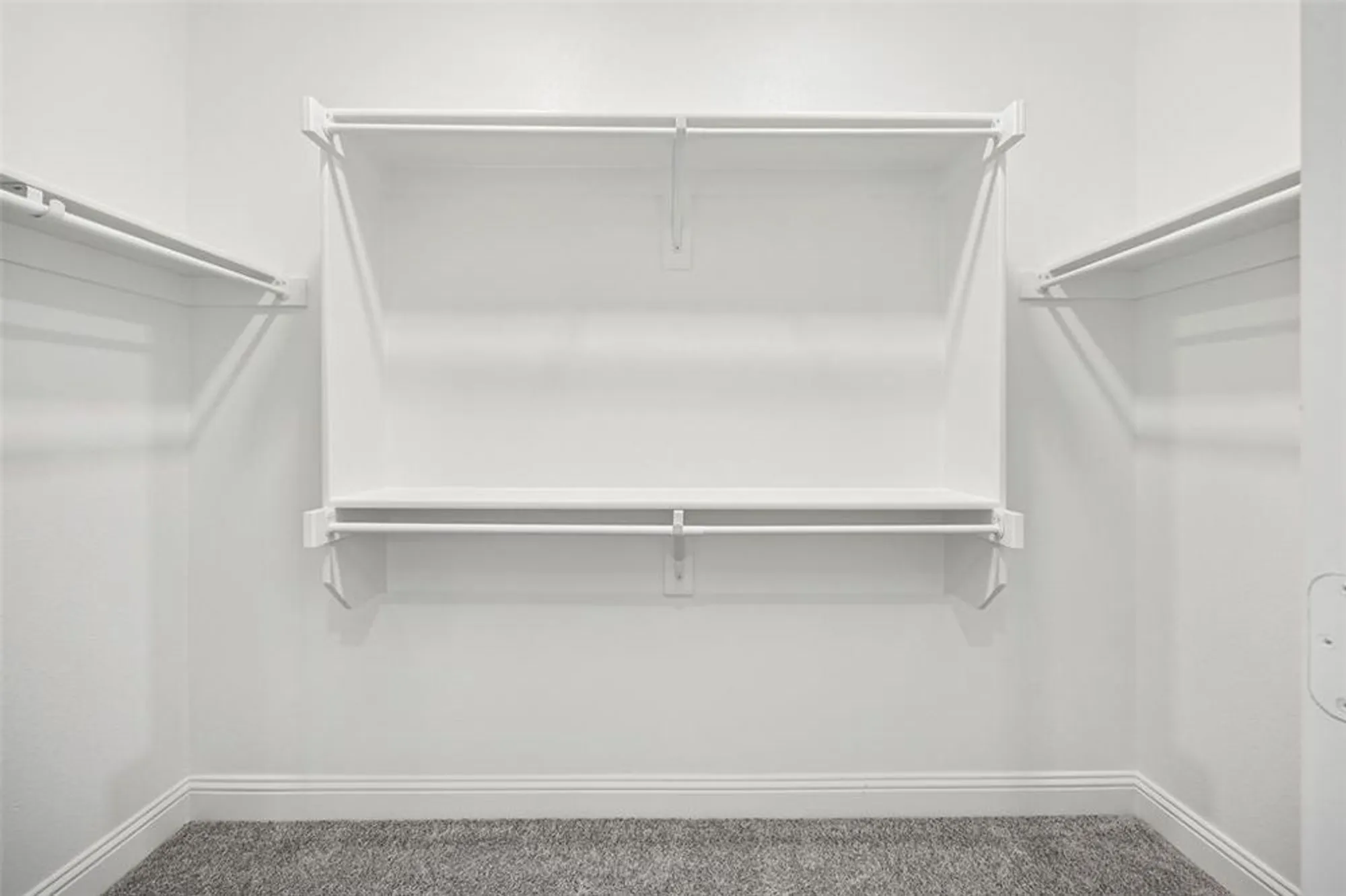 Property Slideshow image 19 of 35 | 1735 wittington pl apt 2203, Dallas, TX, 75234