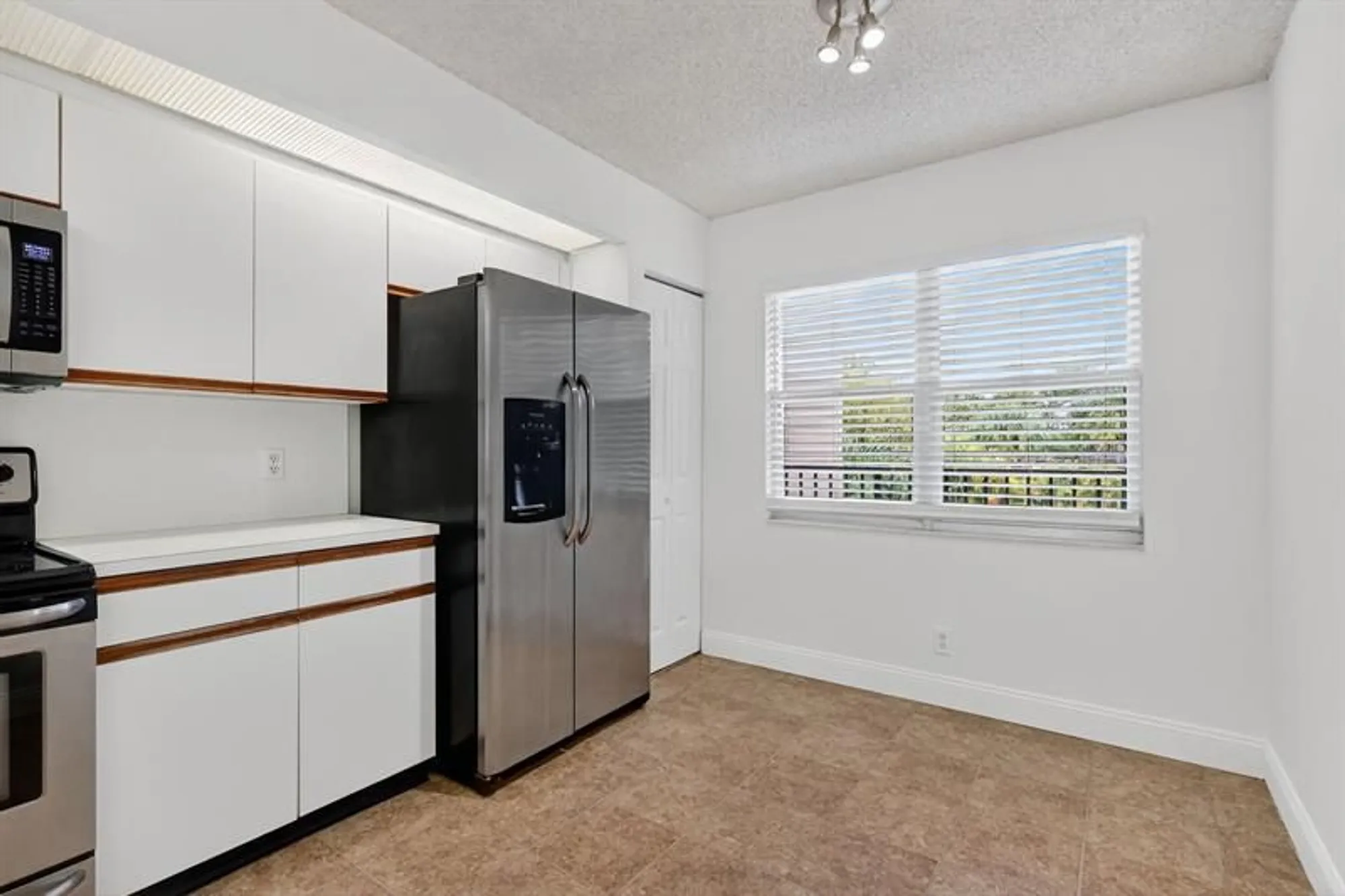 Property Slideshow image 17 of 42 | 12750 sw 4th ct 307j, Pembroke Pines, FL, 33027