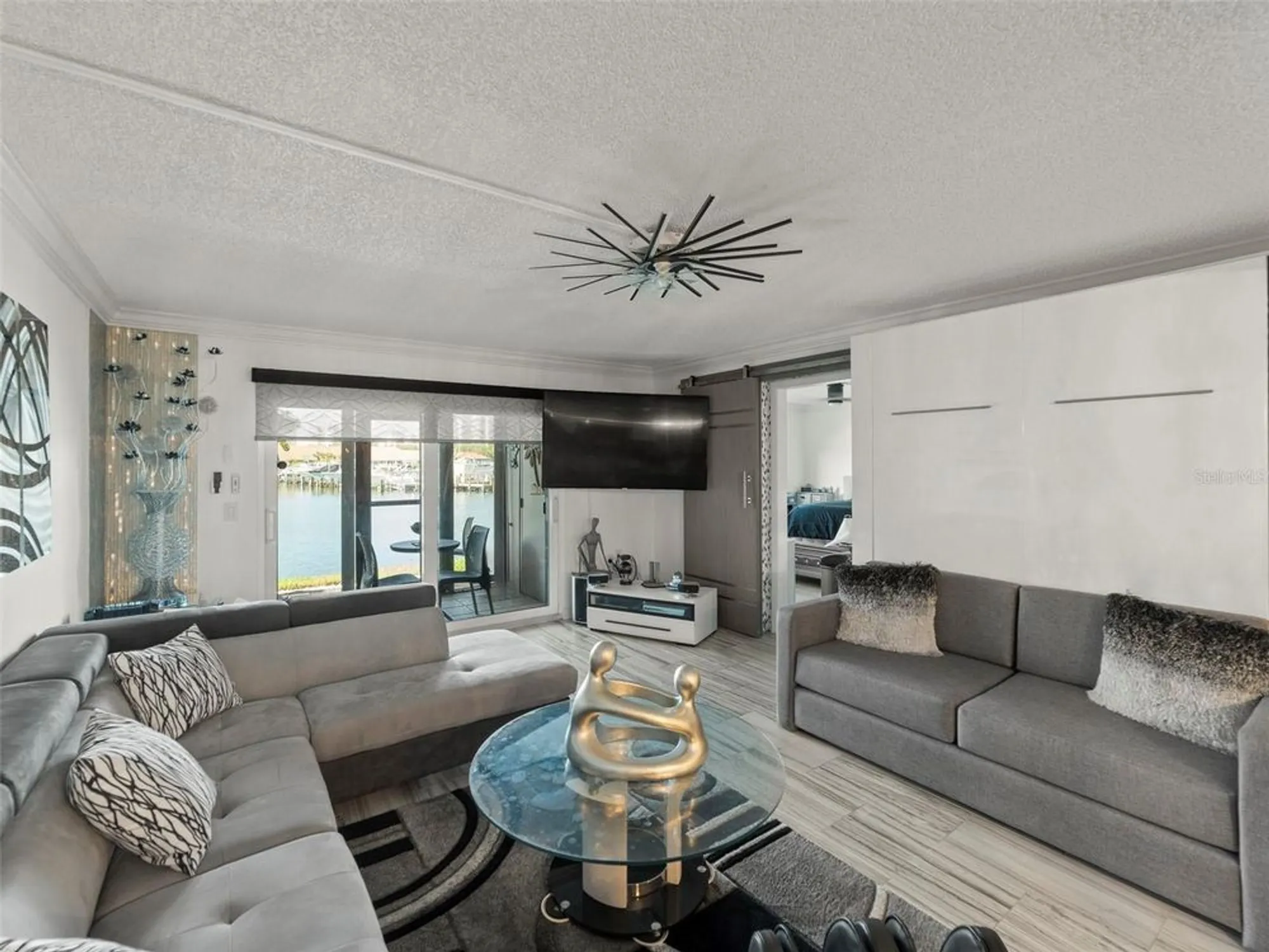 Property Slideshow image 11 of 36 | 7600 sun island dr 107, South Pasadena, FL, 33707