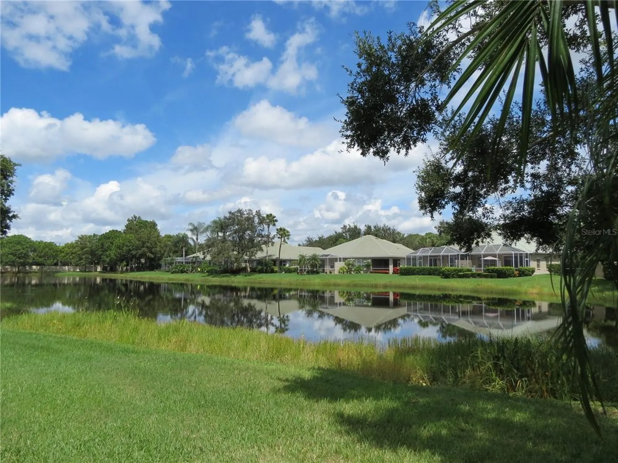 Property Slideshow image 23 of 51 | 4939 lakescene pl, Sarasota, FL, 34243
