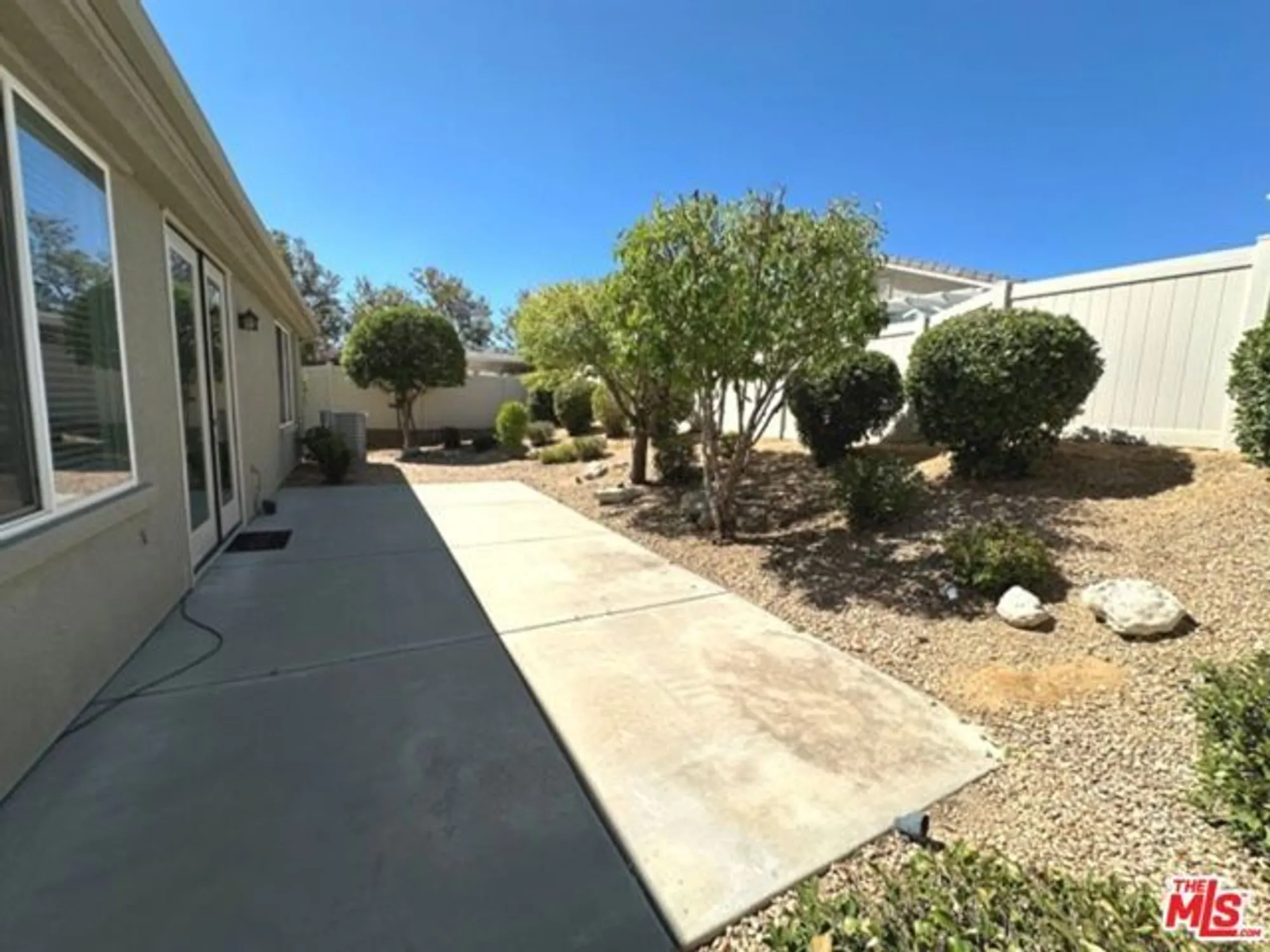 Property Slideshow image 26 of 34 | 193 kettle crk, Beaumont, CA, 92223