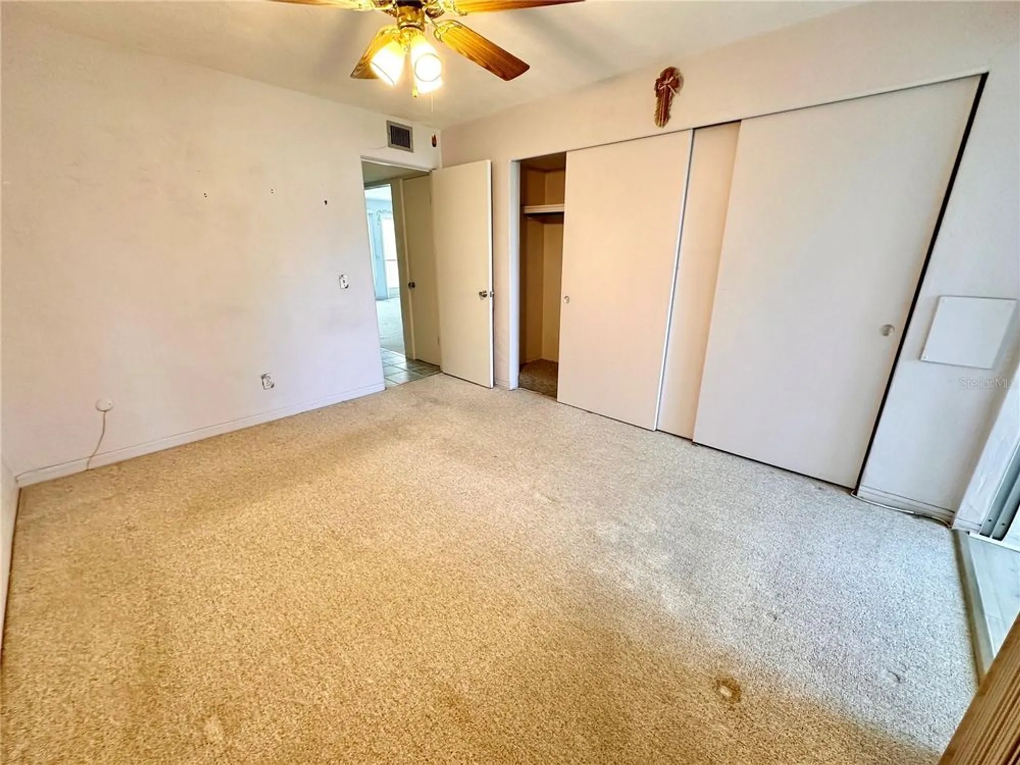 Property Slideshow image 13 of 39 | 2434 australia way 38, Clearwater, FL, 33763