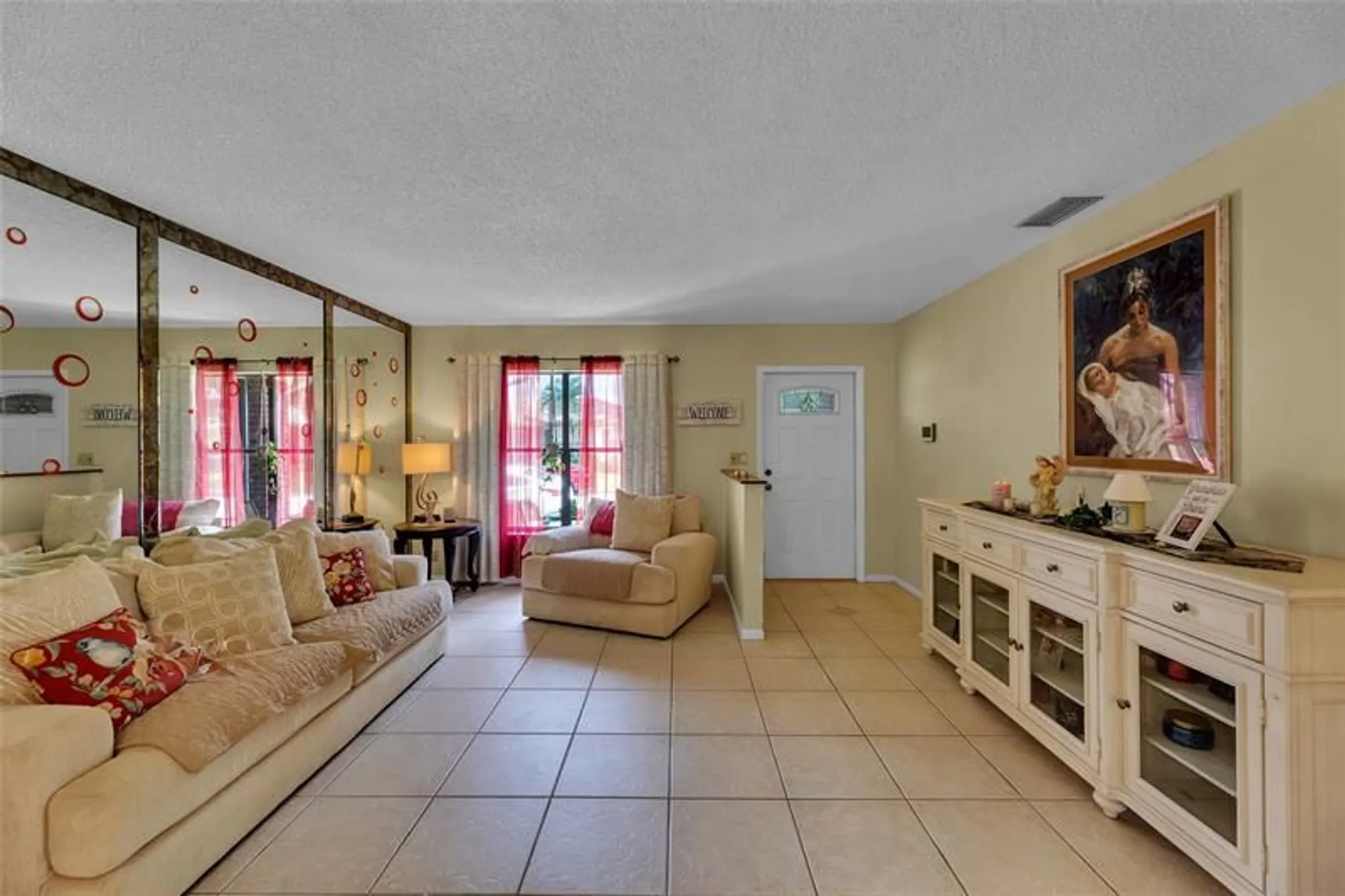 Property Slideshow image 5 of 50 | 9802 nw 75th ct, Tamarac, FL, 33321