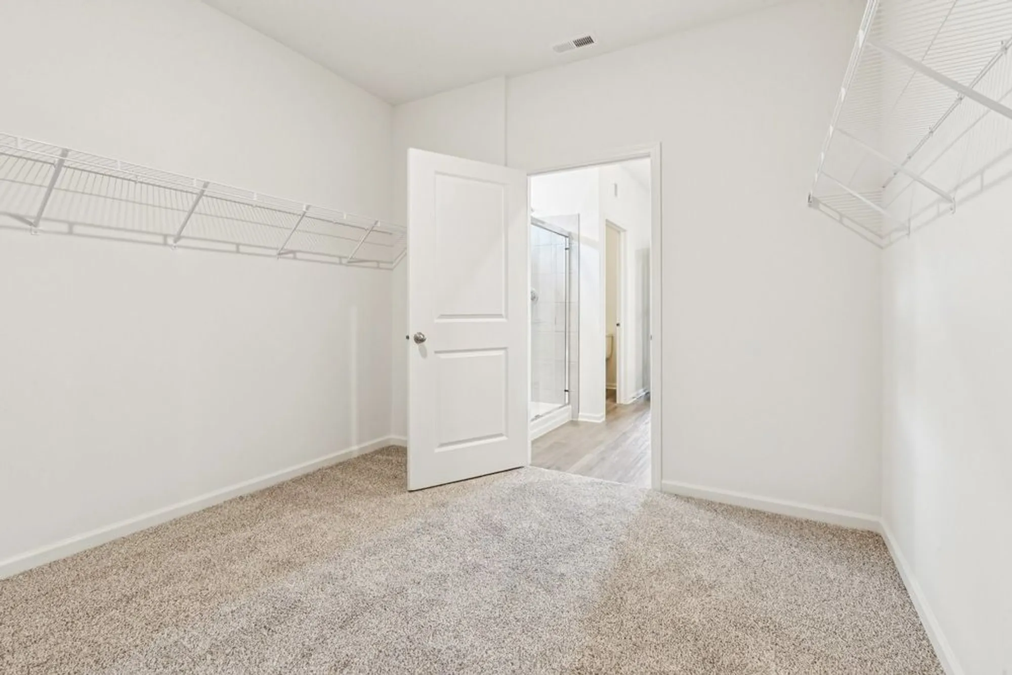 Property Slideshow image 28 of 39 | 2631 harnish dr, Algonquin, IL, 60102