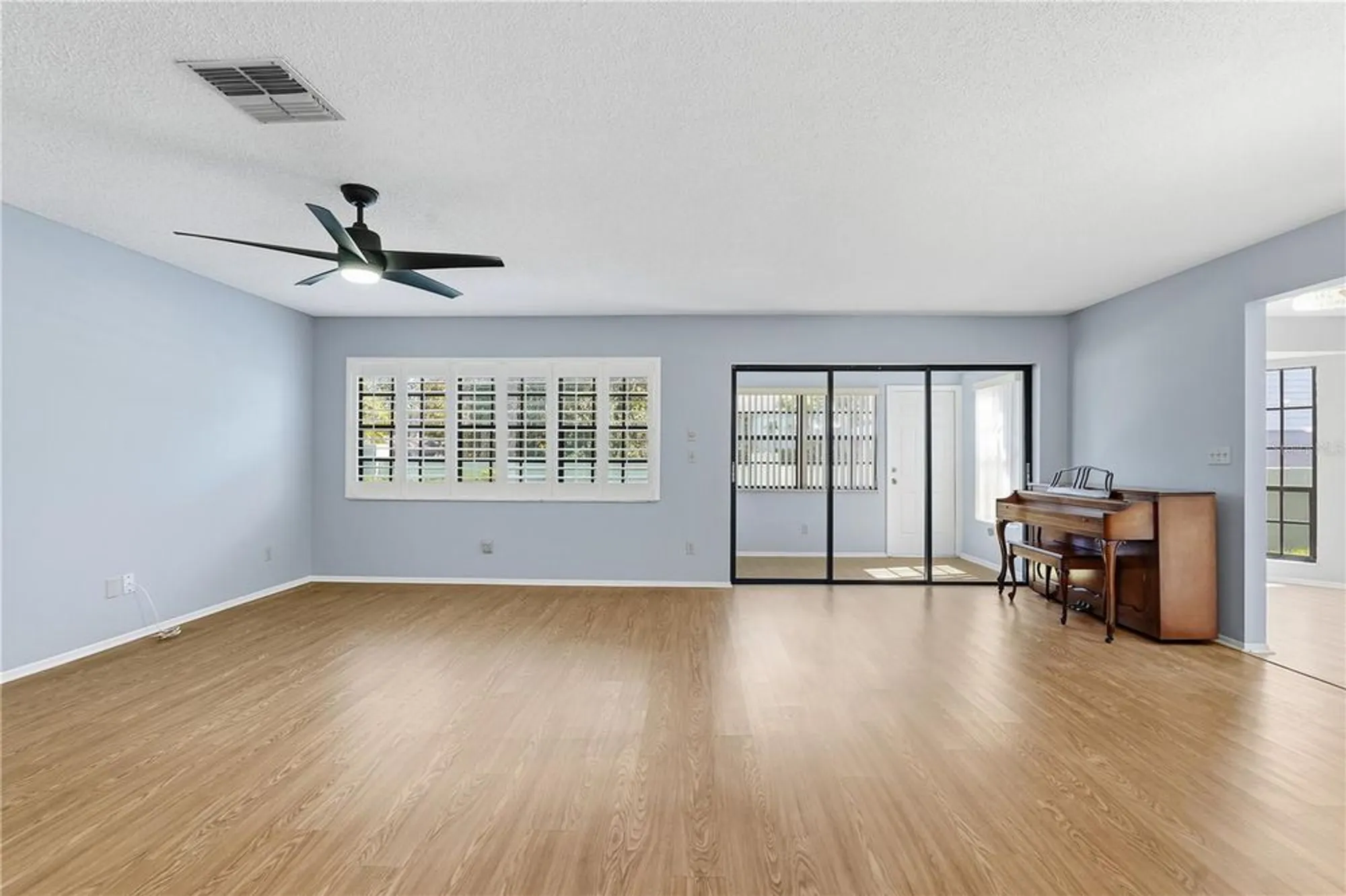 Property Slideshow image 3 of 31 | 3499 cedar ln, Palm Harbor, FL, 34684