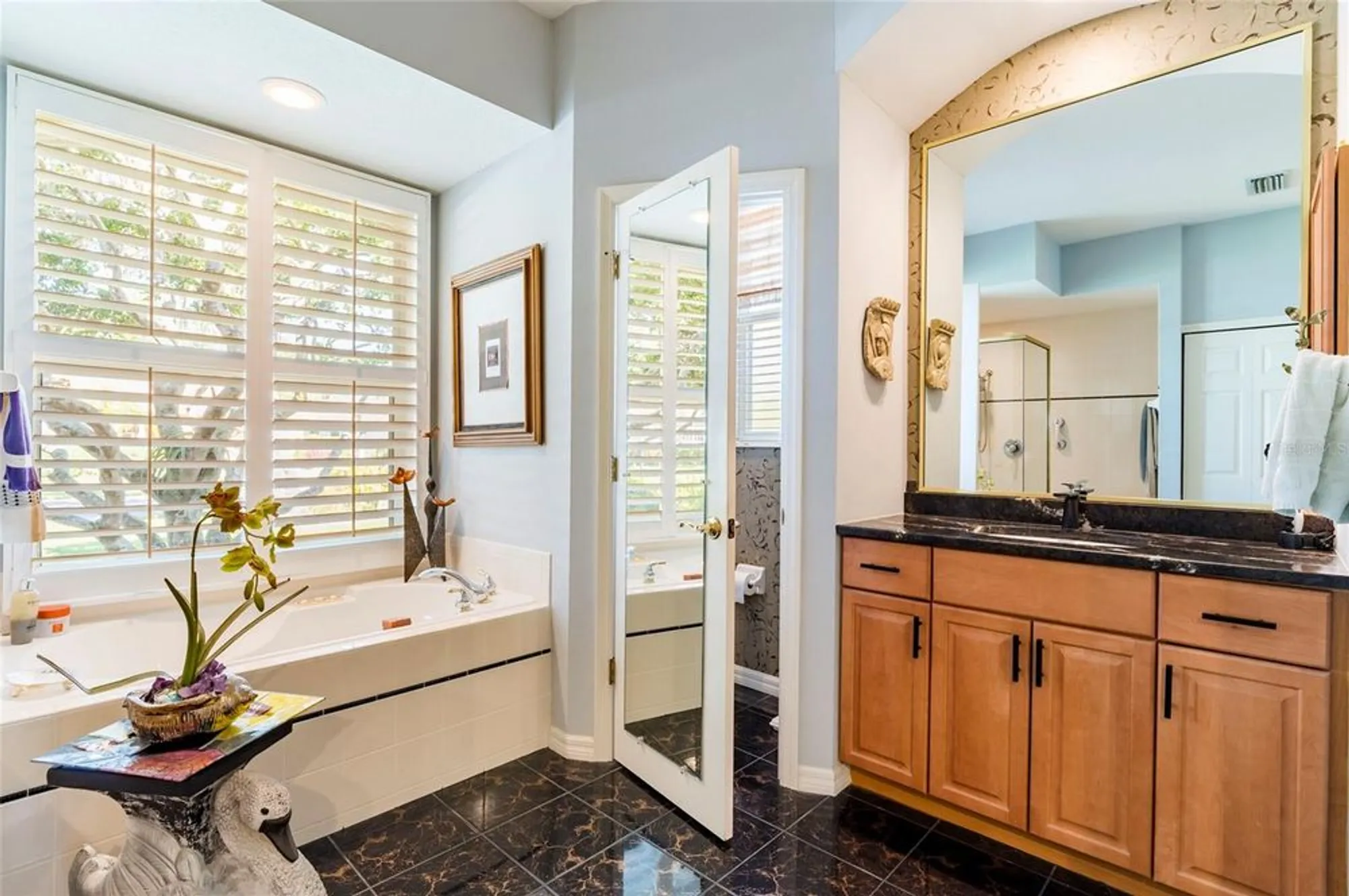 Property Slideshow image 31 of 50 | 4740 carrington cir, Sarasota, FL, 34243