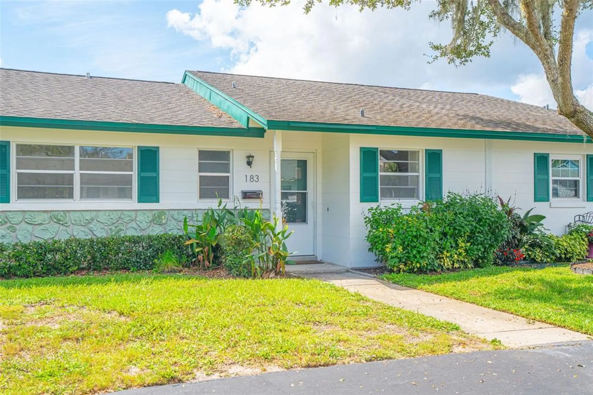 Property Slideshow image 19 of 20 | 183 n hill ave # 90, Deland, FL, 32724