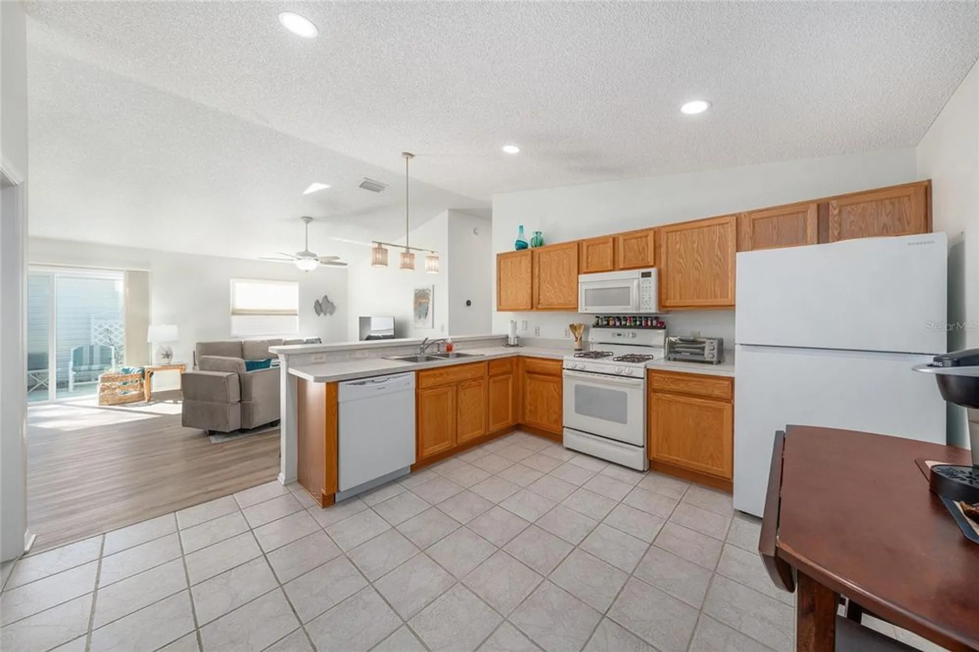 Property Slideshow image 15 of 34 | 16966 se 94th sunnybrook cir, The Villages, FL, 32162