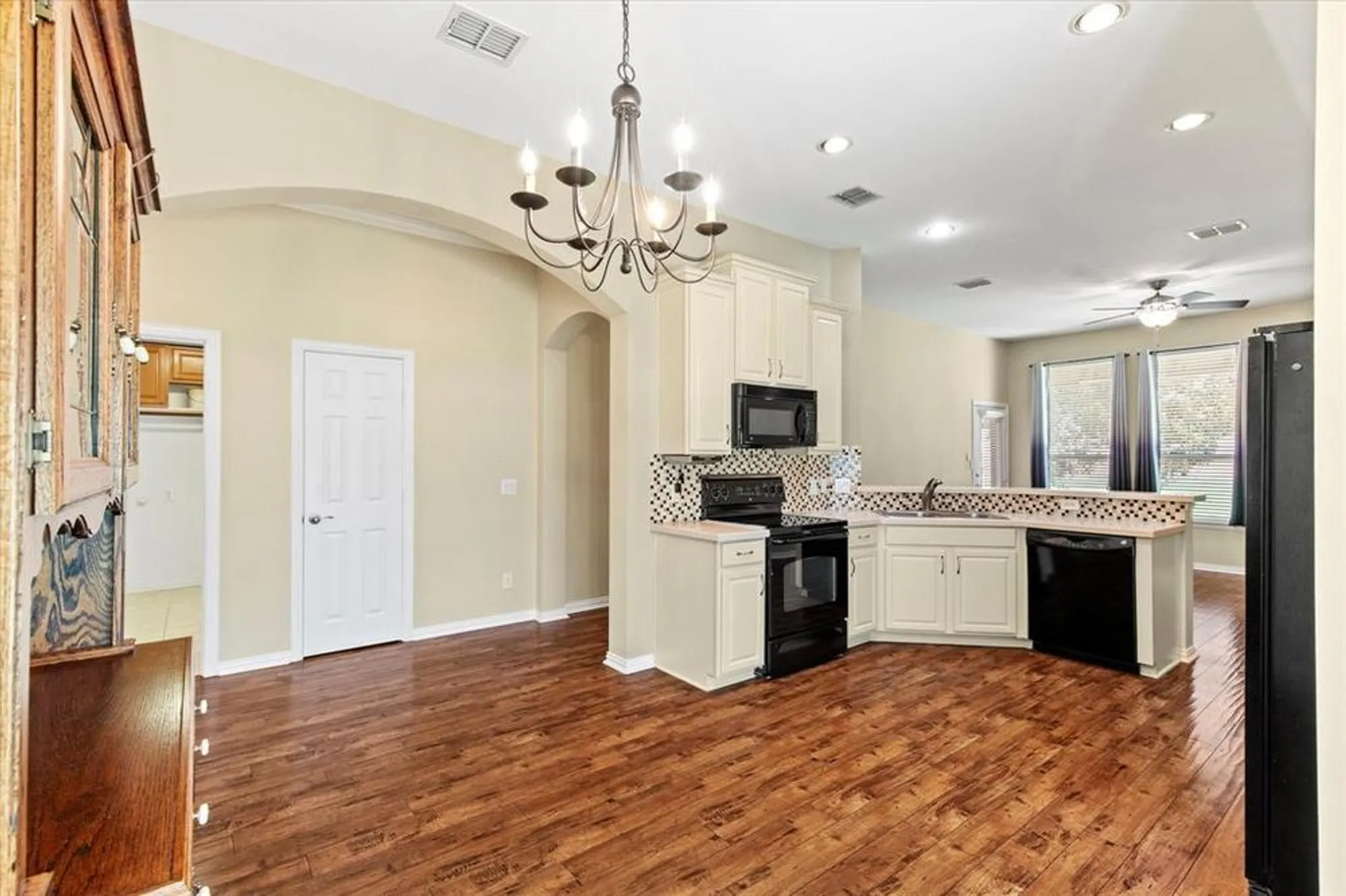 Property Slideshow image 6 of 37 | 927 oakland hills dr, Fairview, TX, 75069