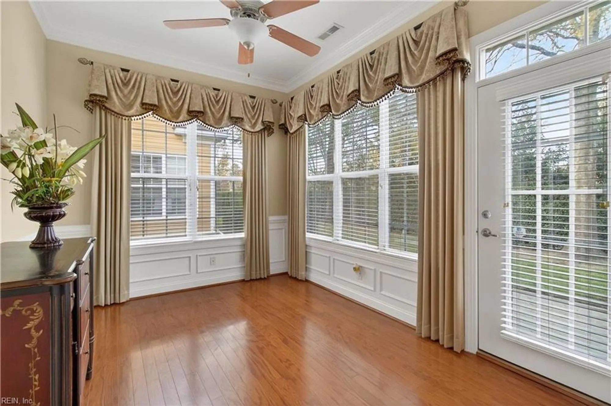 Property Slideshow image 21 of 35 | 1425 blairwood ln, Chesapeake, VA, 23320