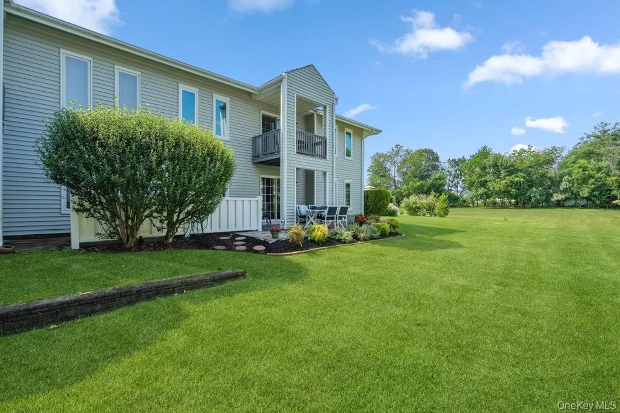 Property Slideshow image 28 of 35 | 914 fenway rd, Saint James, NY, 11780