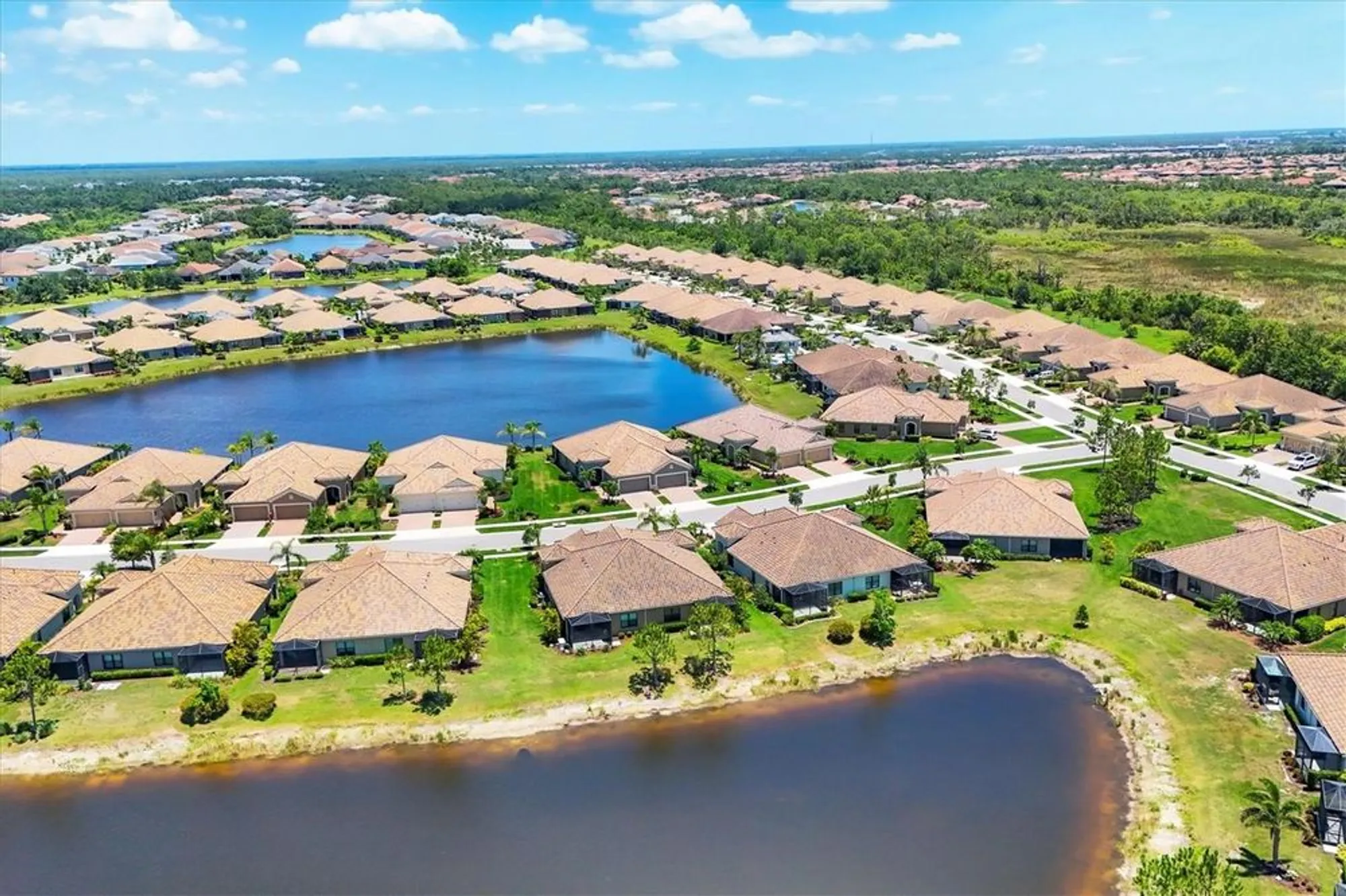 Property Slideshow image 33 of 55 | 21649 avon park ct, Venice, FL, 34293