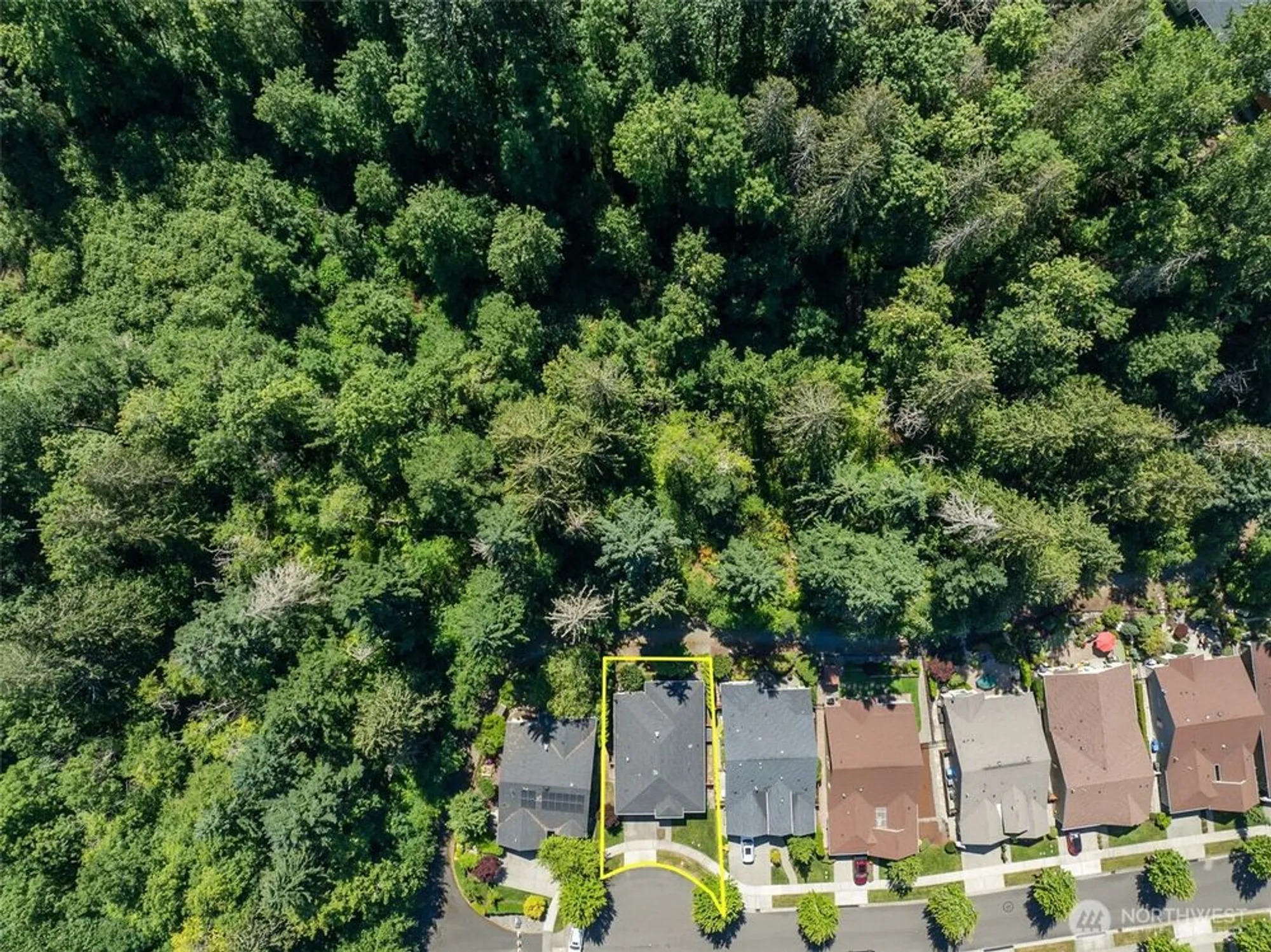 Property Slideshow image 32 of 35 | 14714 knoll park ct, Bonney Lake, WA, 98391