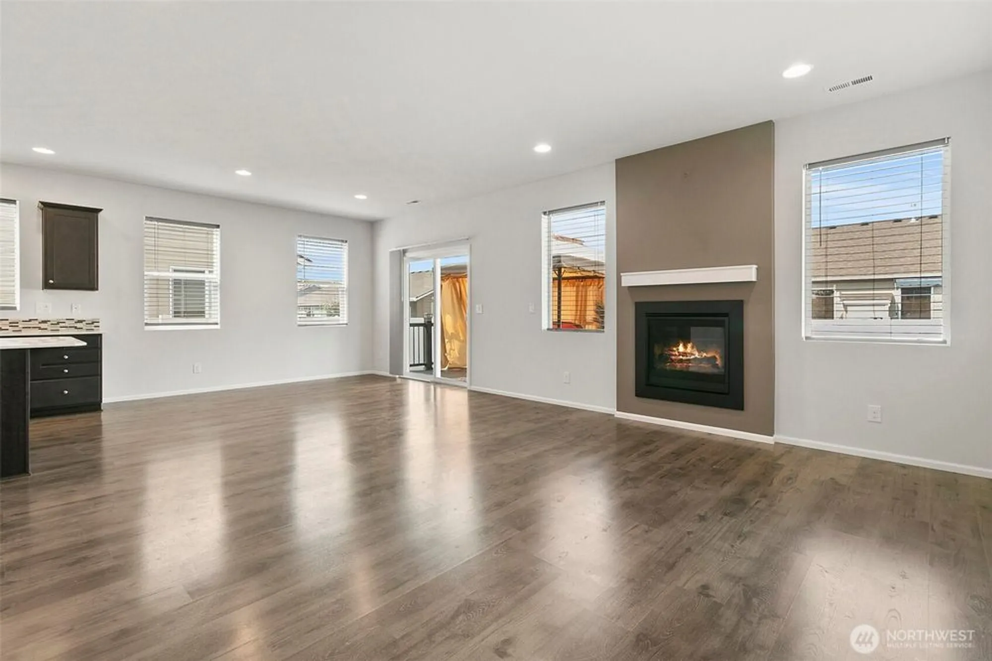 Property Slideshow image 3 of 38 | 103 hickory ave 35, Orting, WA, 98360