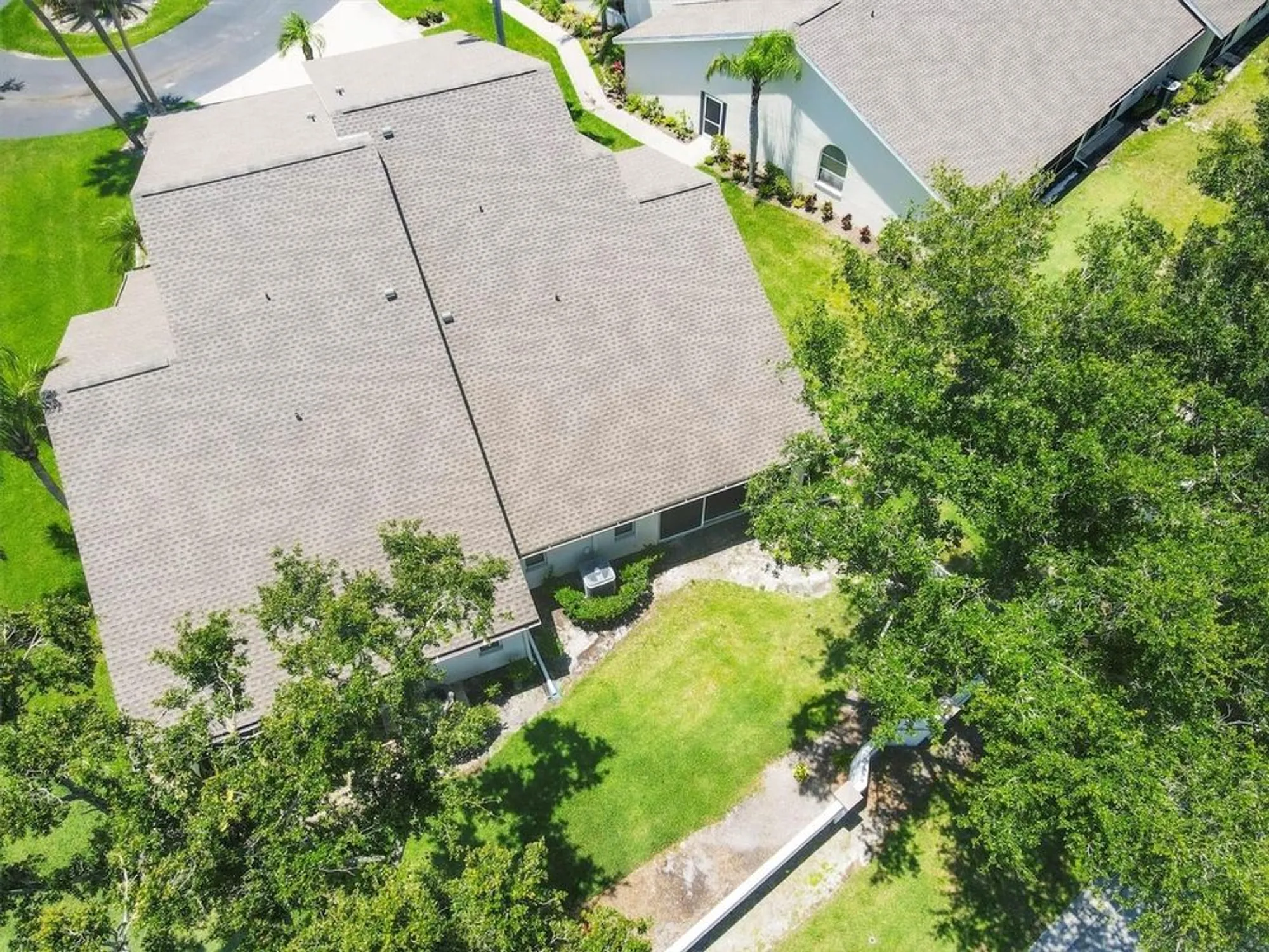 Property Slideshow image 34 of 55 | 6222 country club way, Sarasota, FL, 34243