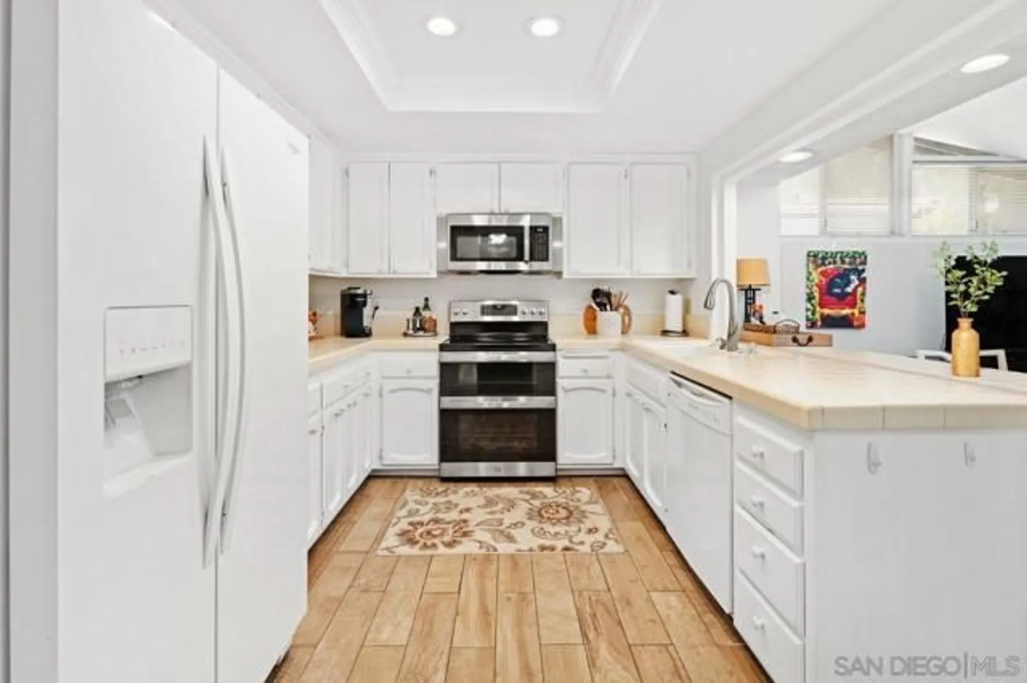 Property Slideshow image 20 of 37 | 16533 caminito vecinos unit 52, San Diego, CA, 92128