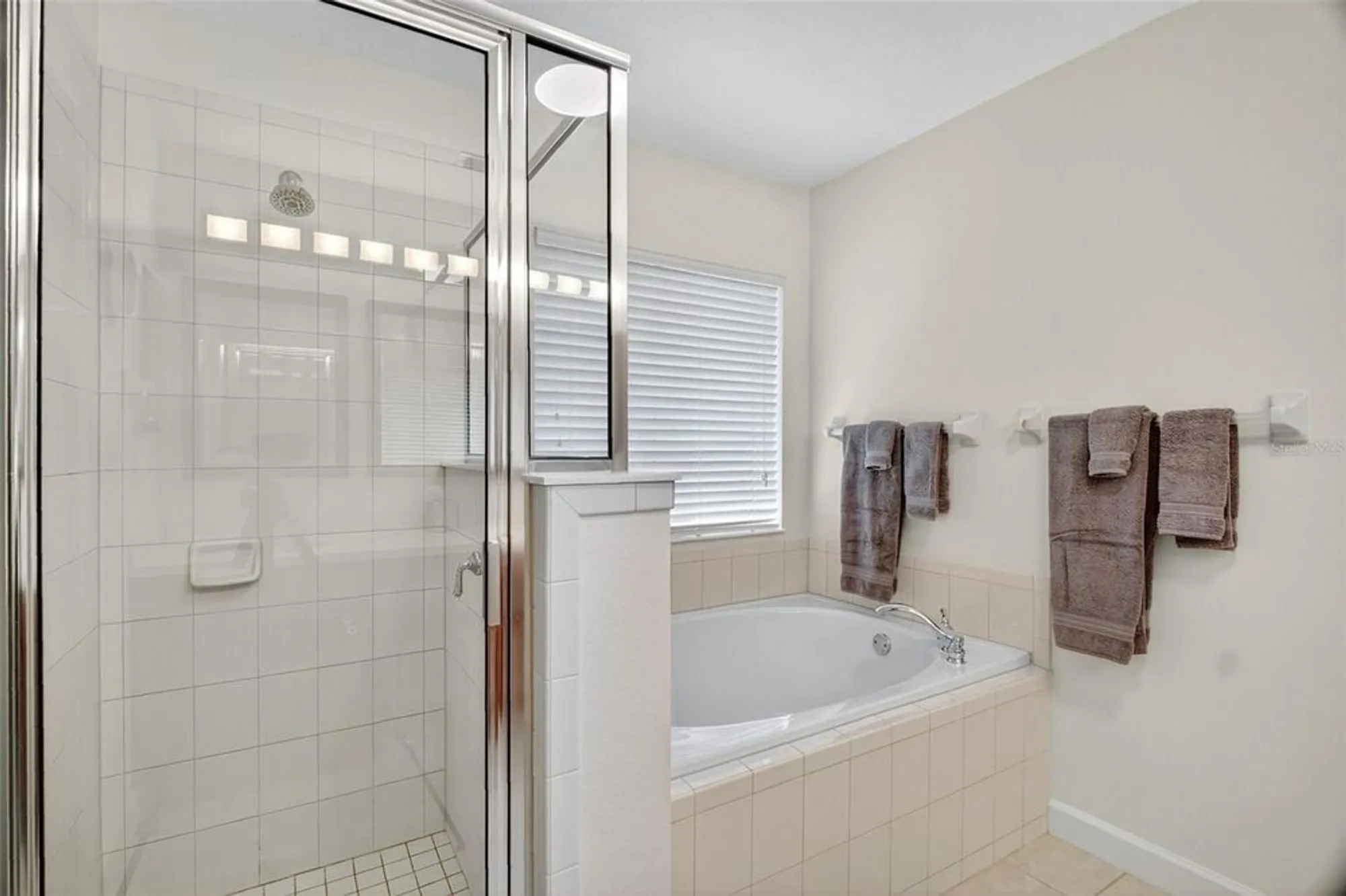 Property Slideshow image 21 of 63 | 8252 bridgeport bay cir, Mount Dora, FL, 32757