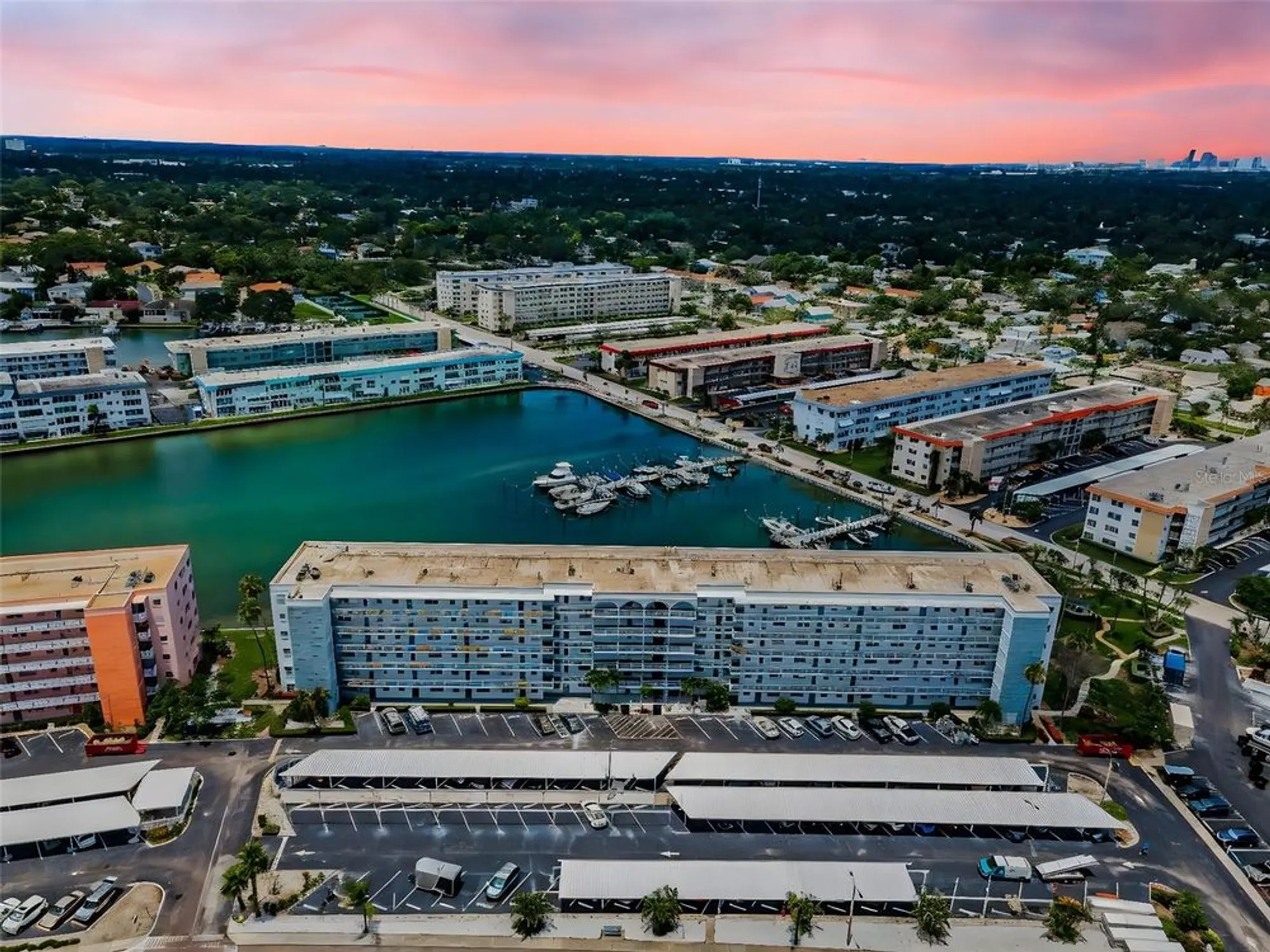 Property Slideshow image 76 of 99 | 5925 shore blvd 505, Gulfport, FL, 33707