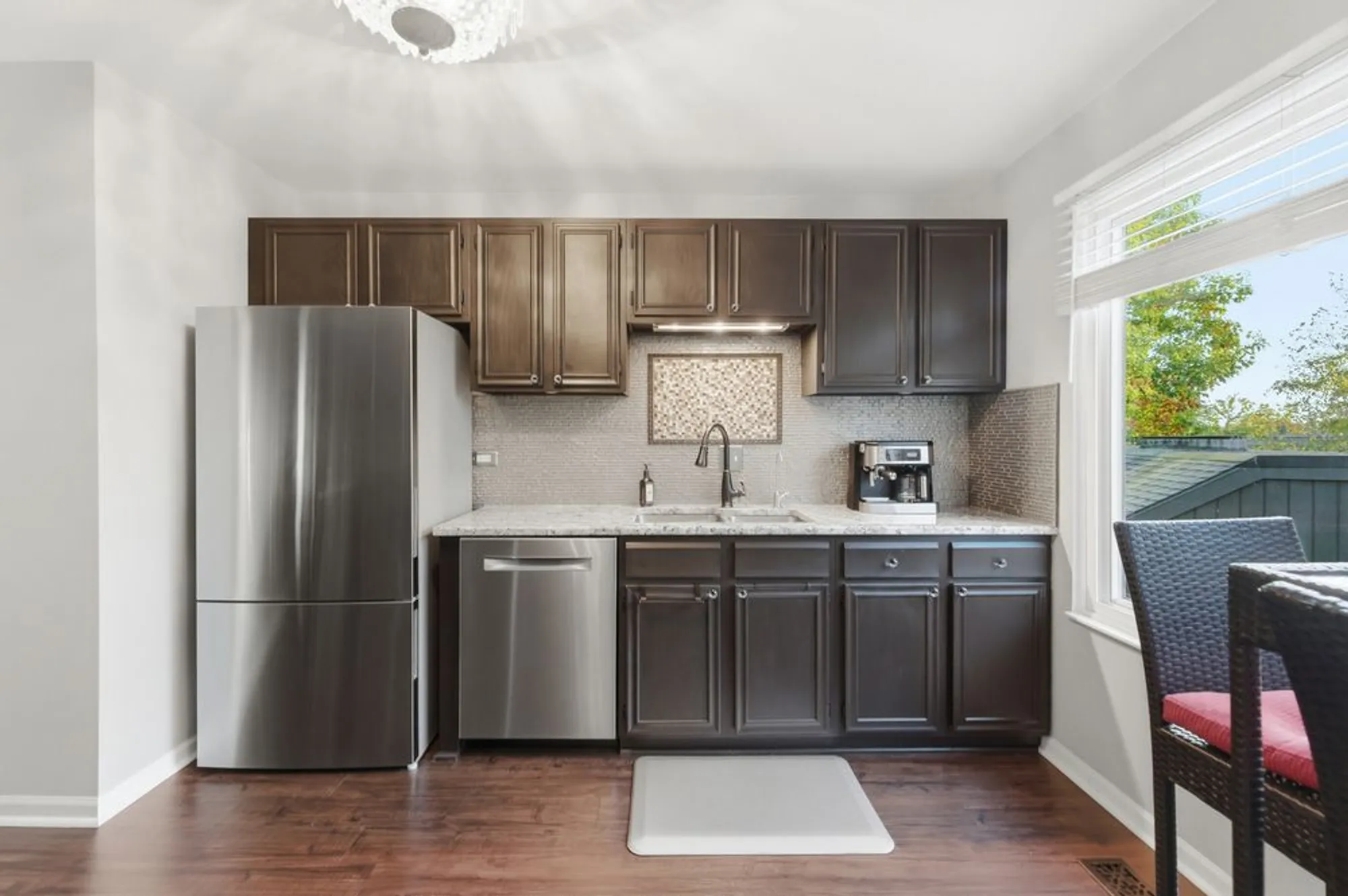 Property Slideshow image 13 of 37 | 294 mallard pt a, Lake Barrington, IL, 60010