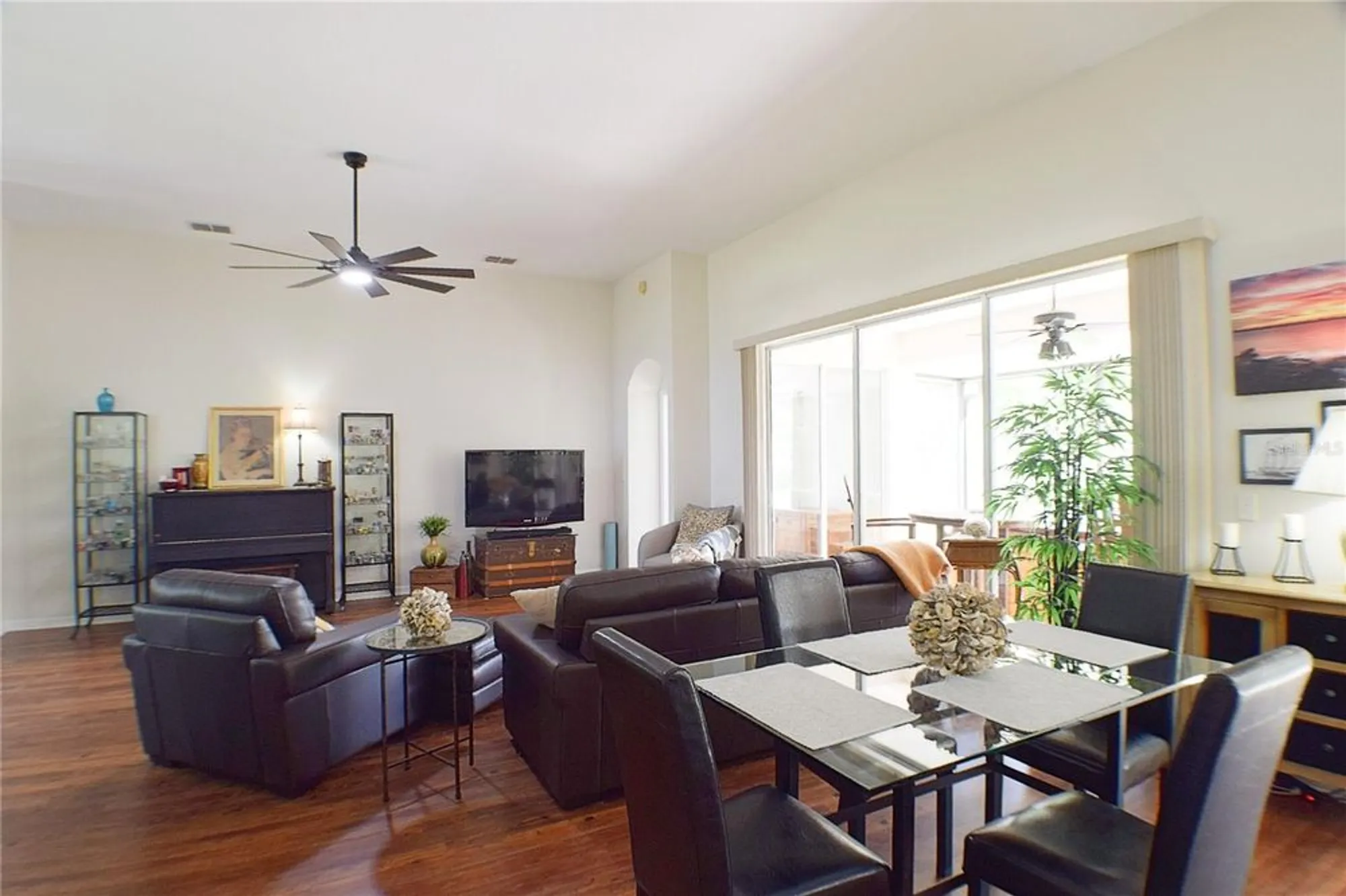 Property Slideshow image 6 of 52 | 10118 cleghorn dr, San Antonio, FL, 33576