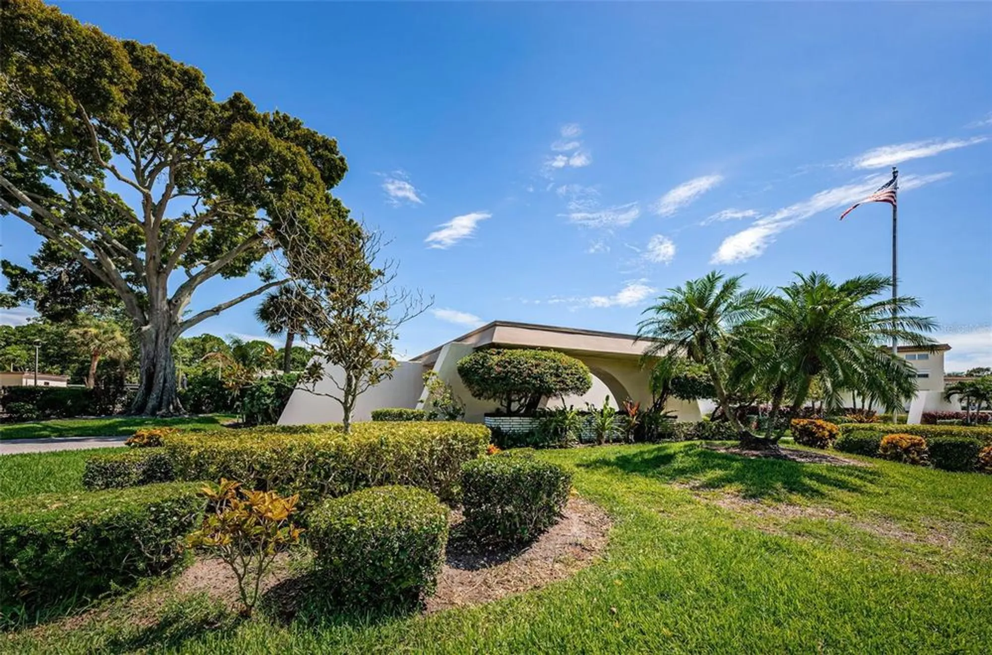 Property Slideshow image 46 of 84 | 5501 80th st n unit 405, St Petersburg, FL, 33709
