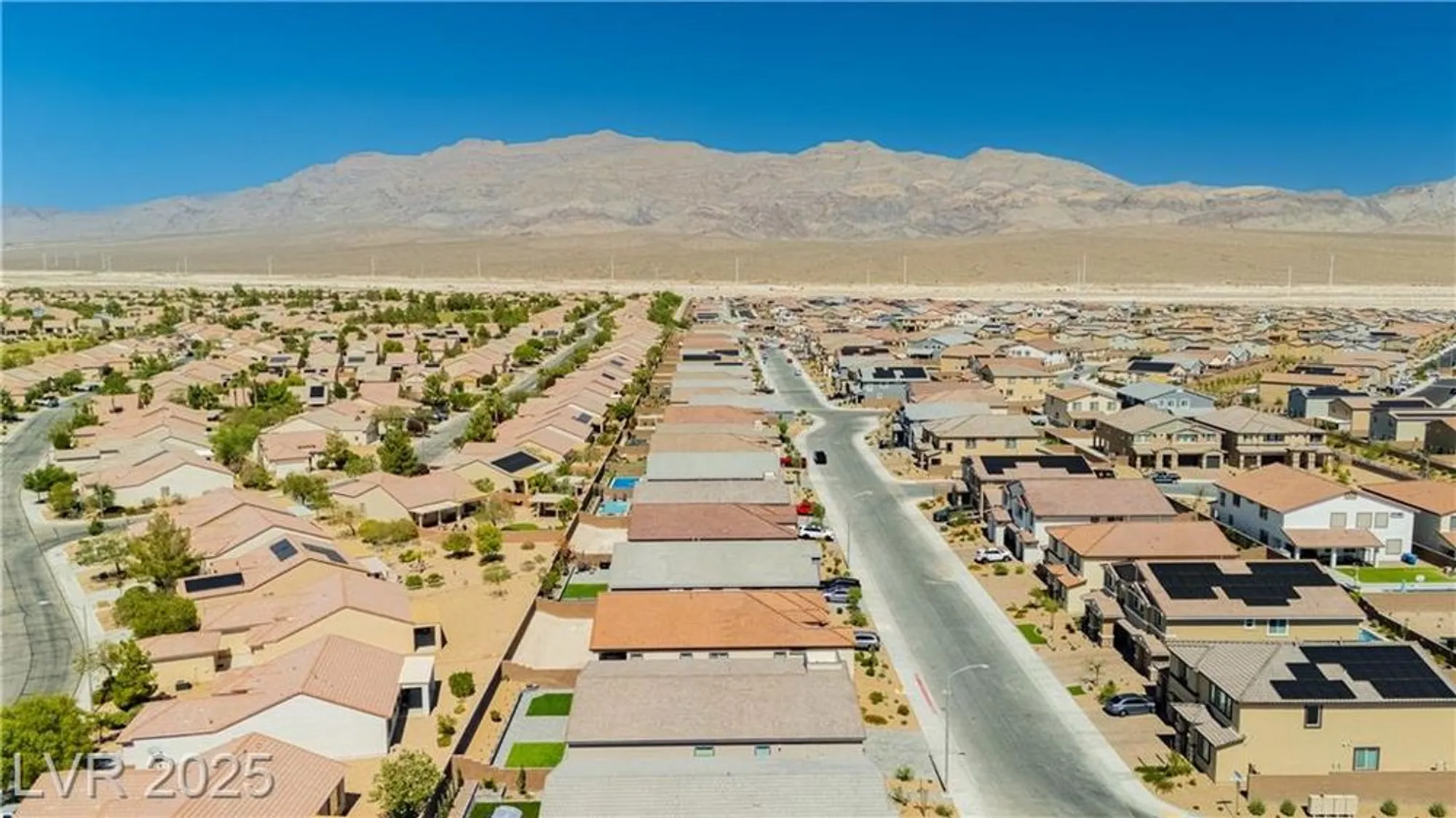 Property Slideshow image 38 of 47 | 7511 phoenix falls st, North Las Vegas, NV, 89084