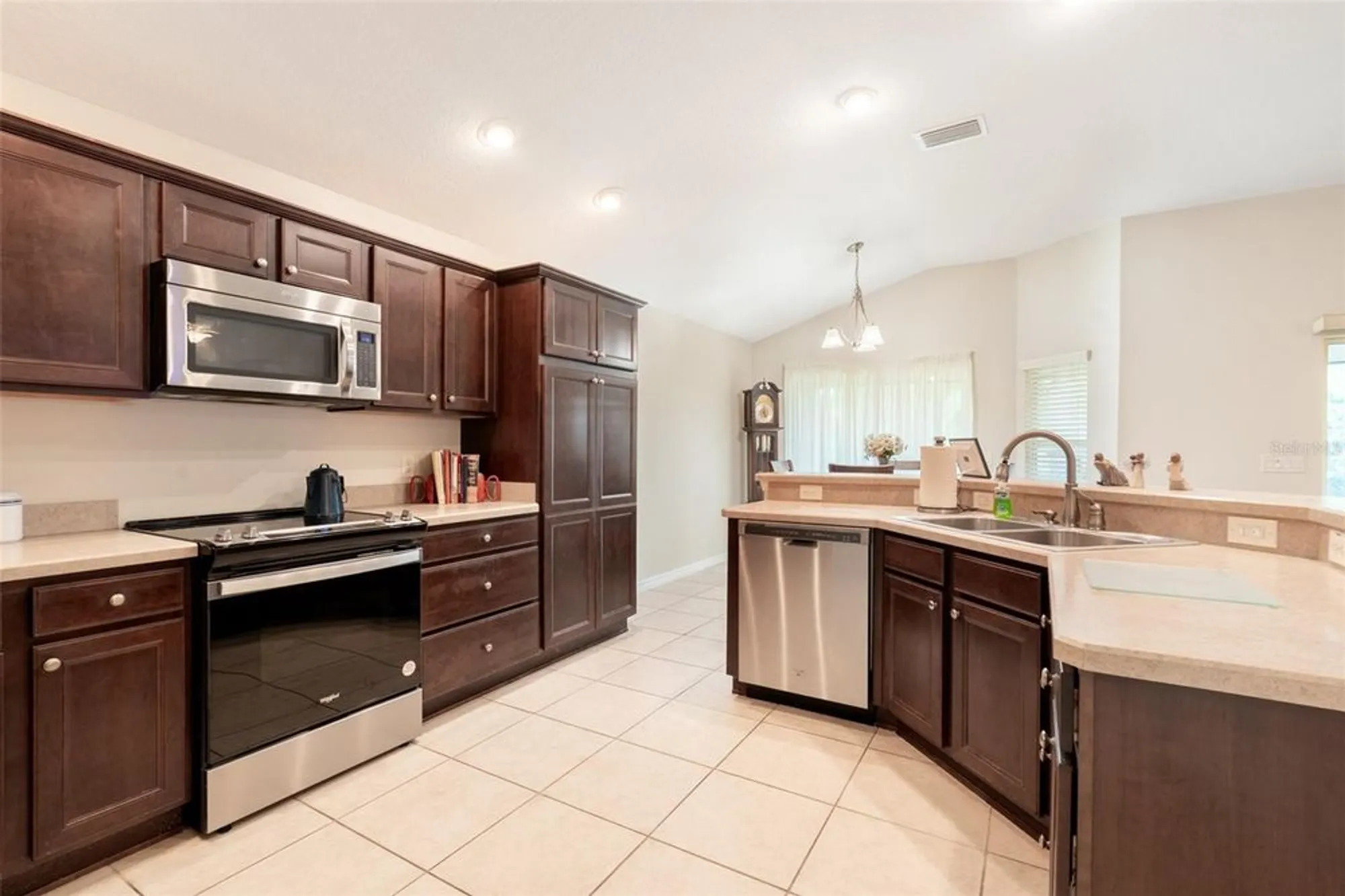 Property Slideshow image 8 of 59 | 3009 olenda dr, The Villages, FL, 32163