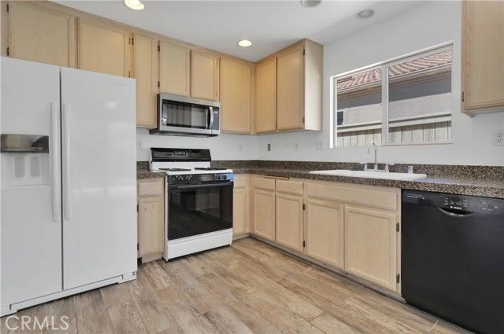 Property Slideshow image 9 of 42 | 40684 corte albara, Murrieta, CA, 92562