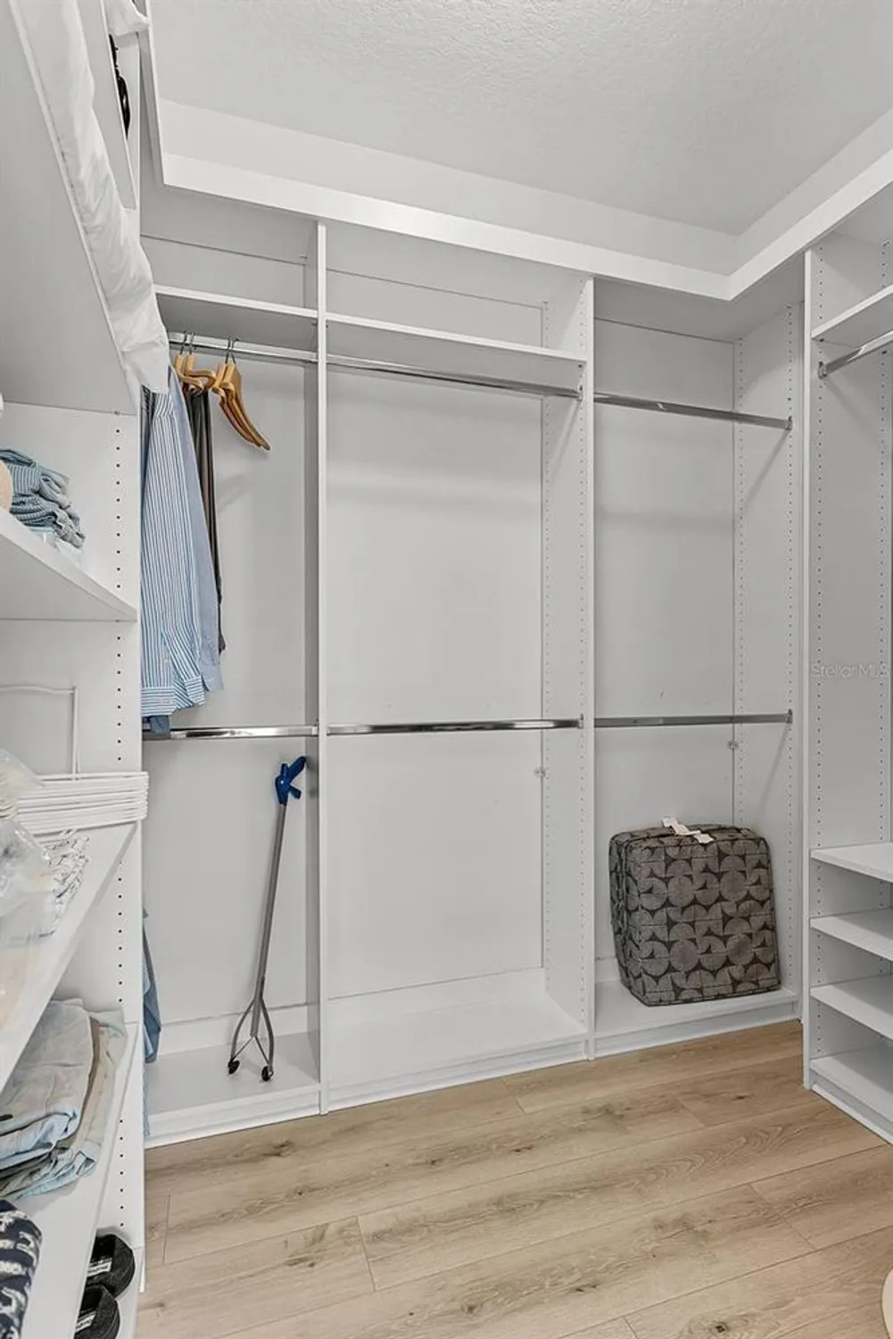 Property Slideshow image 27 of 89 | 917 shorehaven dr, Poinciana, FL, 34759