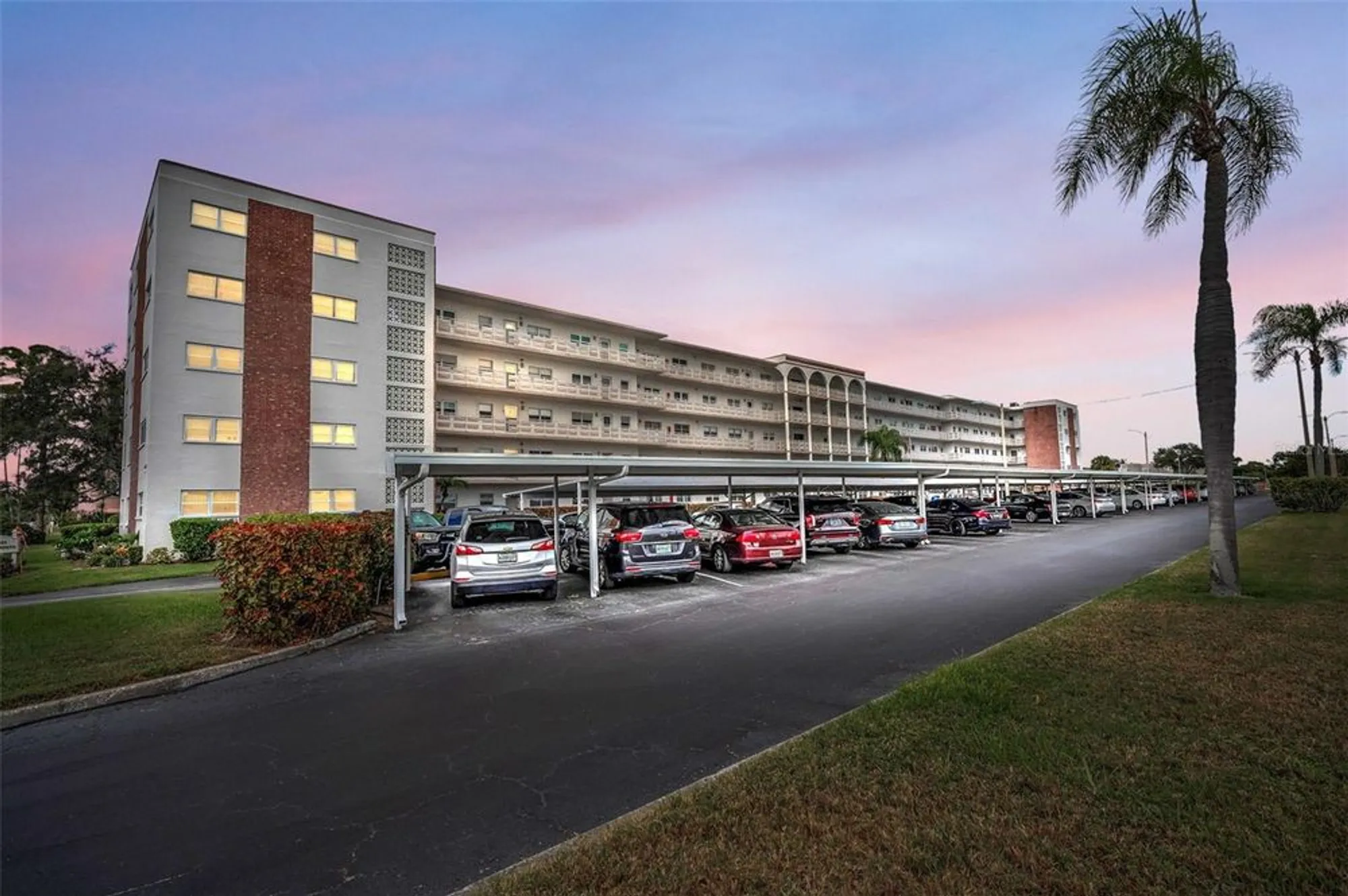 Property Slideshow image 1 of 84 | 5501 80th st n unit 405, St Petersburg, FL, 33709