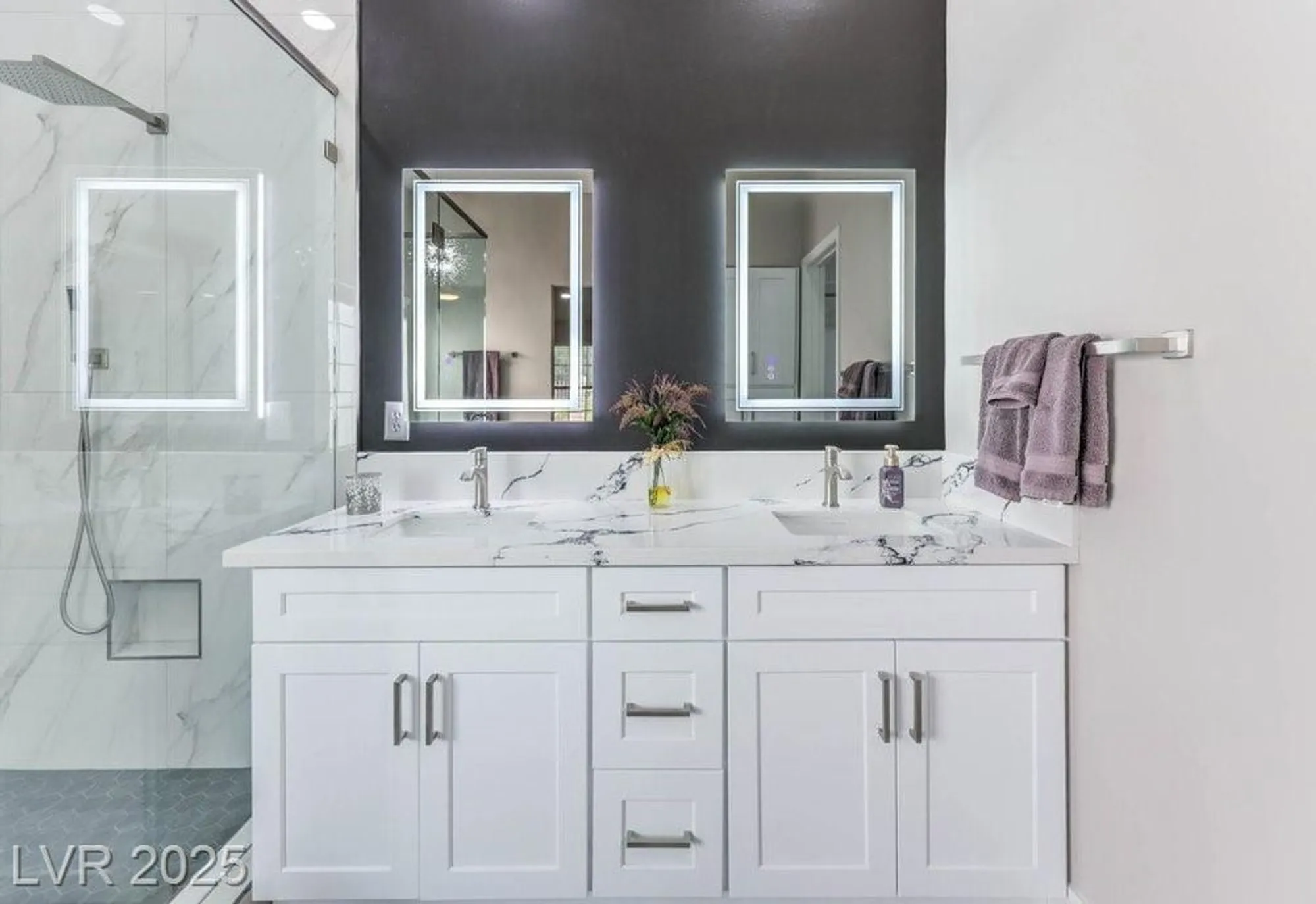 Property Slideshow image 30 of 63 | 5433 honey mesquite ln, Las Vegas, NV, 89130