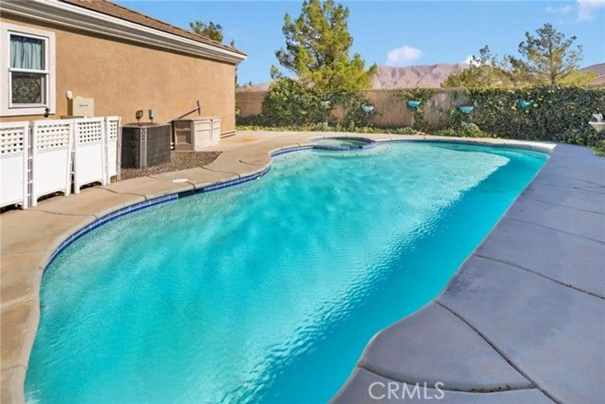 Property Slideshow image 4 of 33 | 10215 wascana ln, Apple Valley, CA, 92308