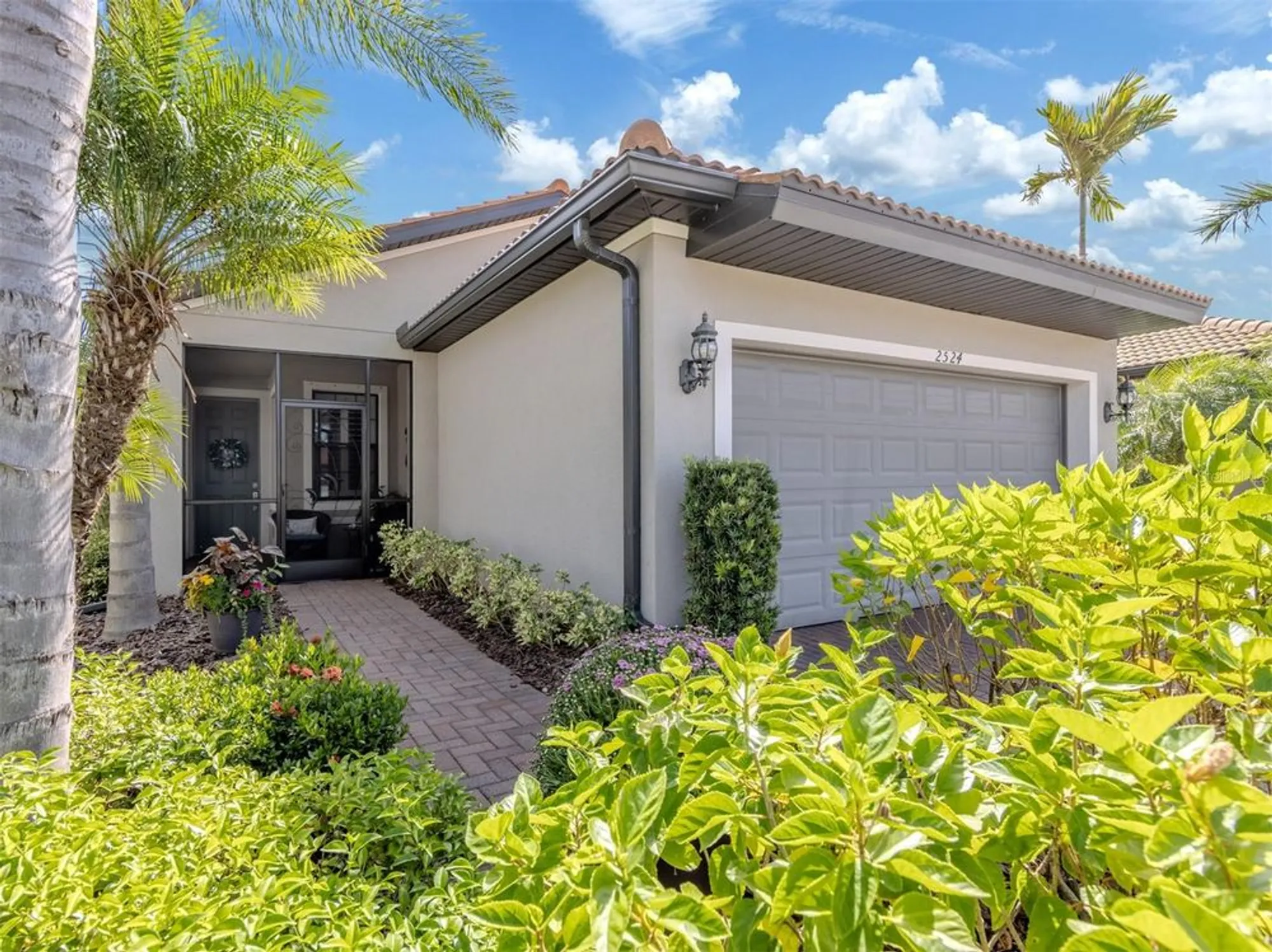 Property Slideshow image 2 of 95 | 2524 daisy dr, North Port, FL, 34289