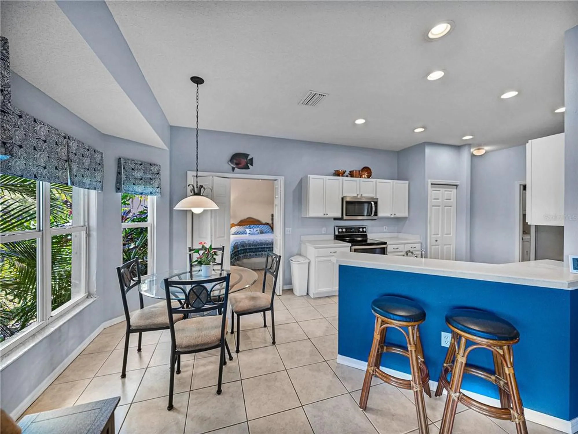 Property Slideshow image 19 of 100 | 4168 aberdeen ln, Lake Wales, FL, 33859