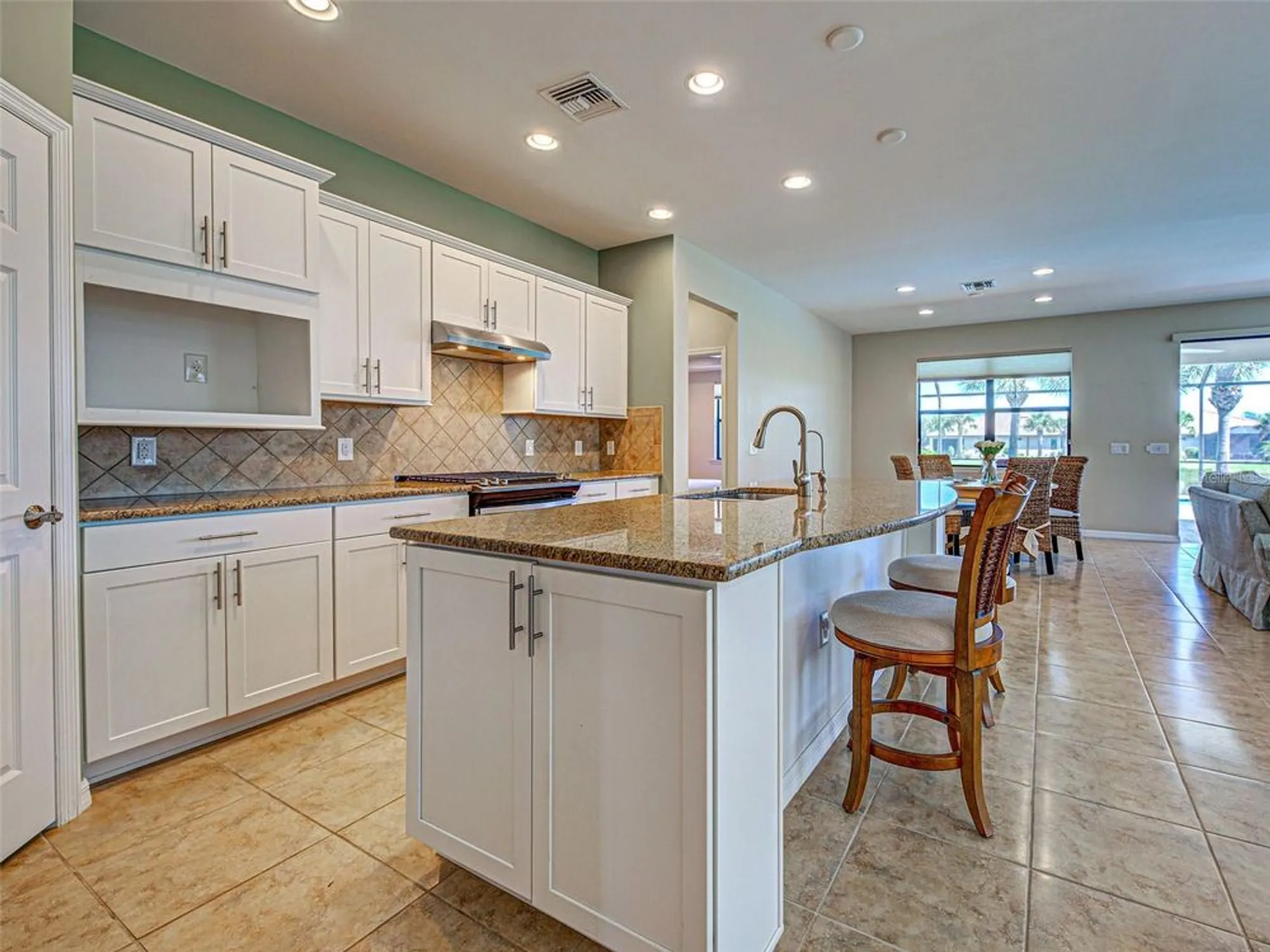 Property Slideshow image 25 of 100 | 13900 miranese st, Venice, FL, 34293