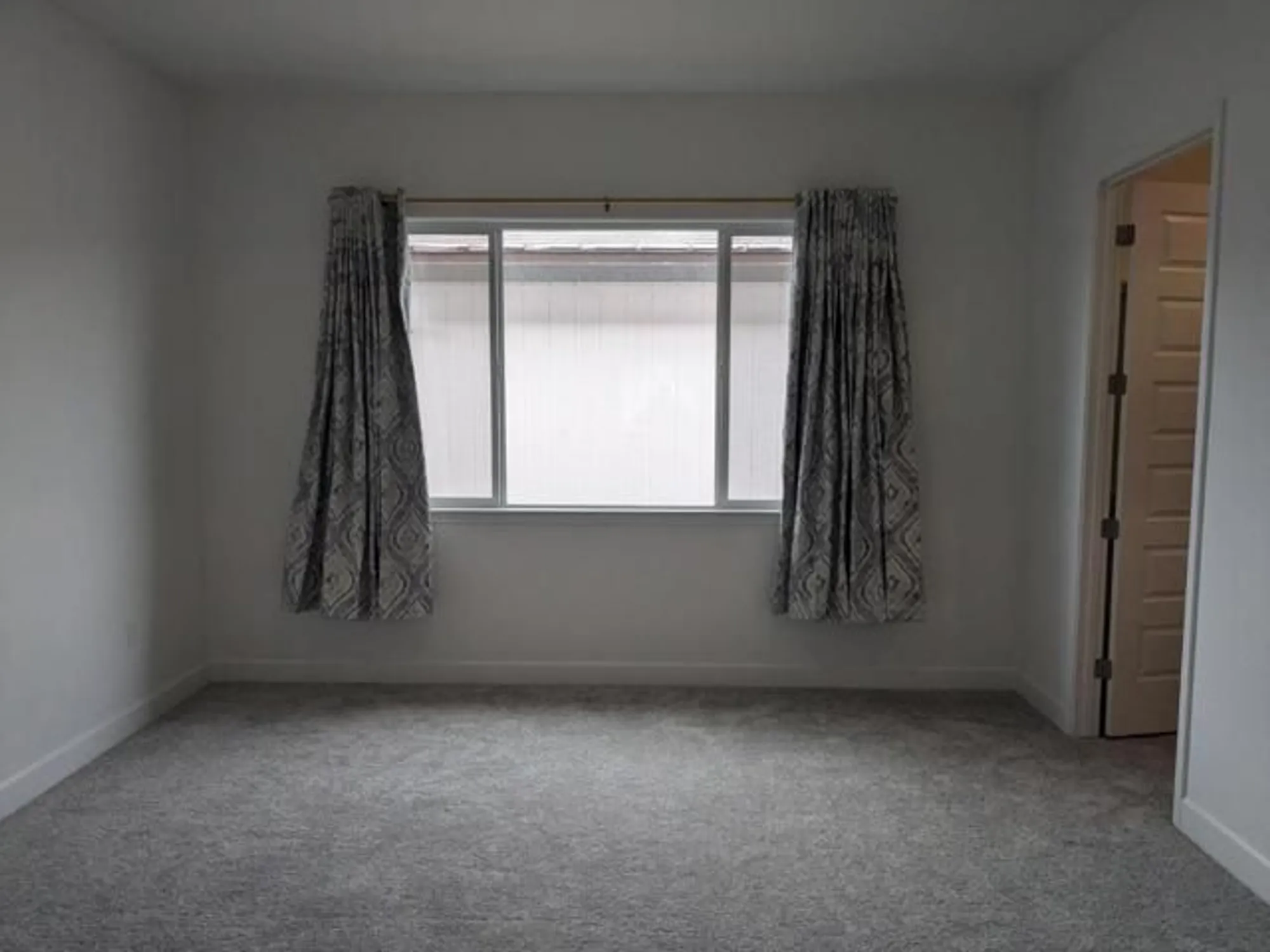 Property Slideshow image 2 of 11 | 4860 royal lily ave, Roseville, CA, 95747