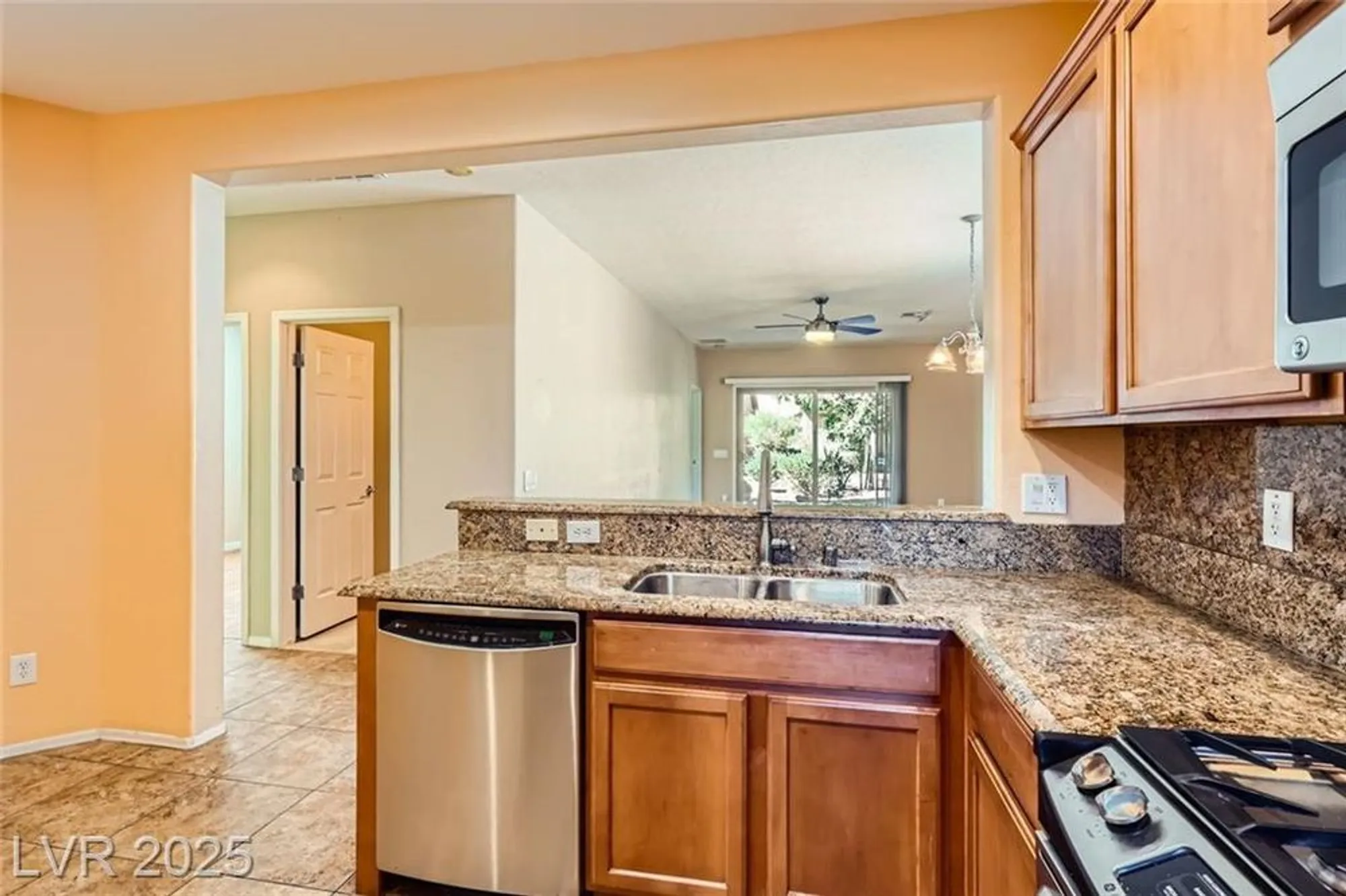 Property Slideshow image 18 of 53 | 6128 isola peak ave, Las Vegas, NV, 89122