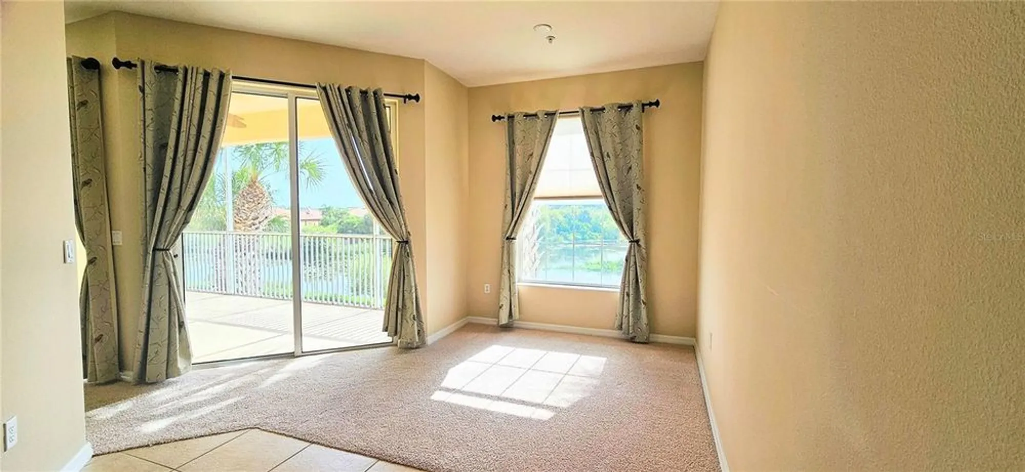 Property Slideshow image 4 of 47 | 1251 burgos dr # 303, Sarasota, FL, 34238