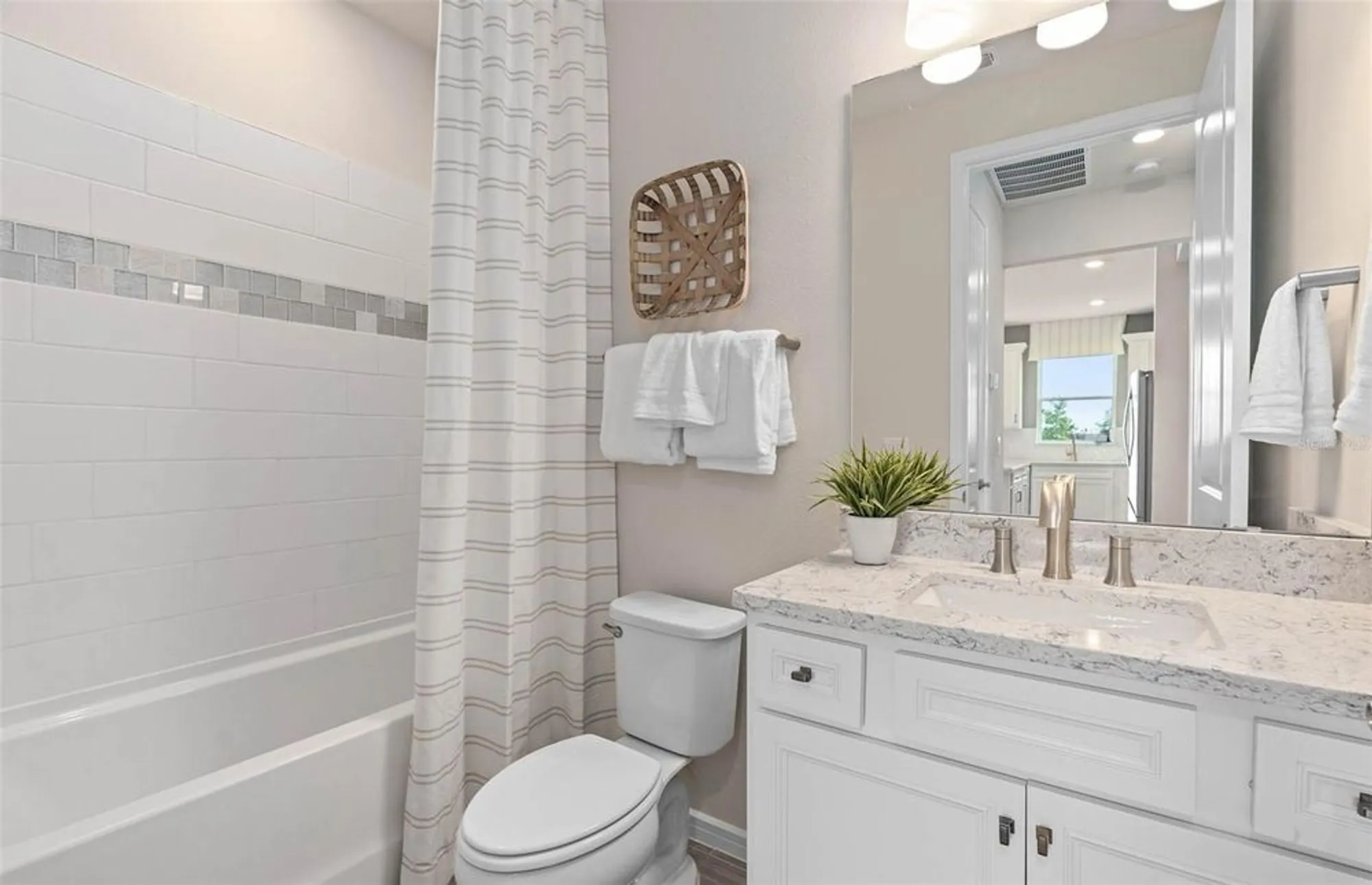 Property Slideshow image 22 of 25 | 15843 gem view st, Winter Garden, FL, 34787