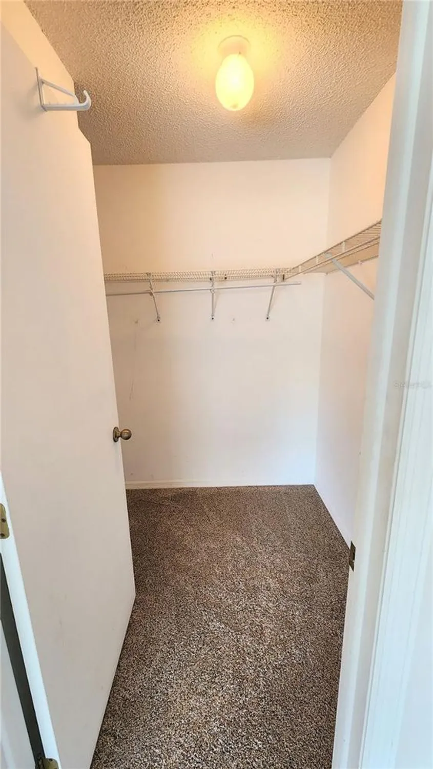 Property Slideshow image 32 of 60 | 2113 e del webb blvd, Sun City Center, FL, 33573