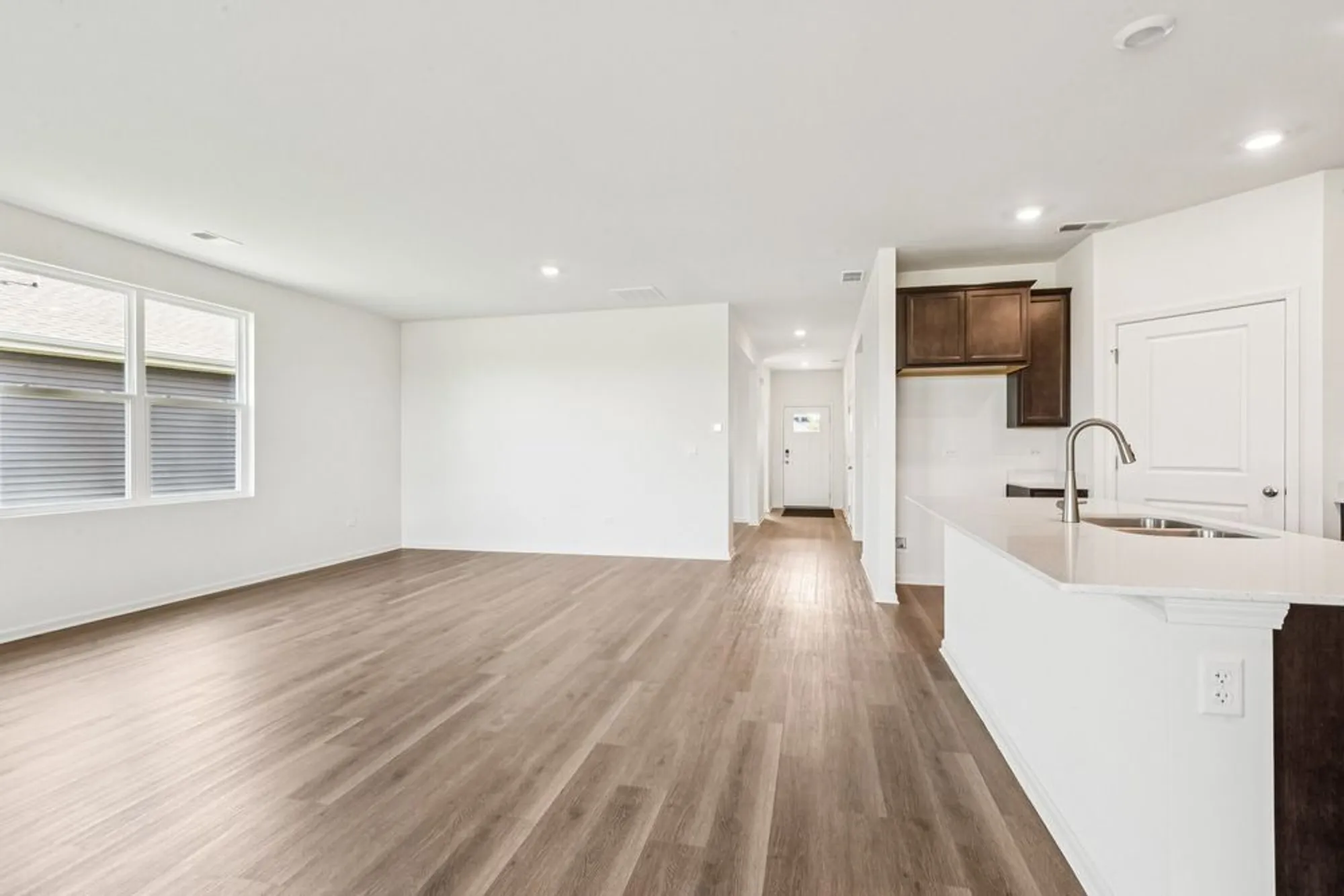 Property Slideshow image 12 of 39 | 2631 harnish dr, Algonquin, IL, 60102