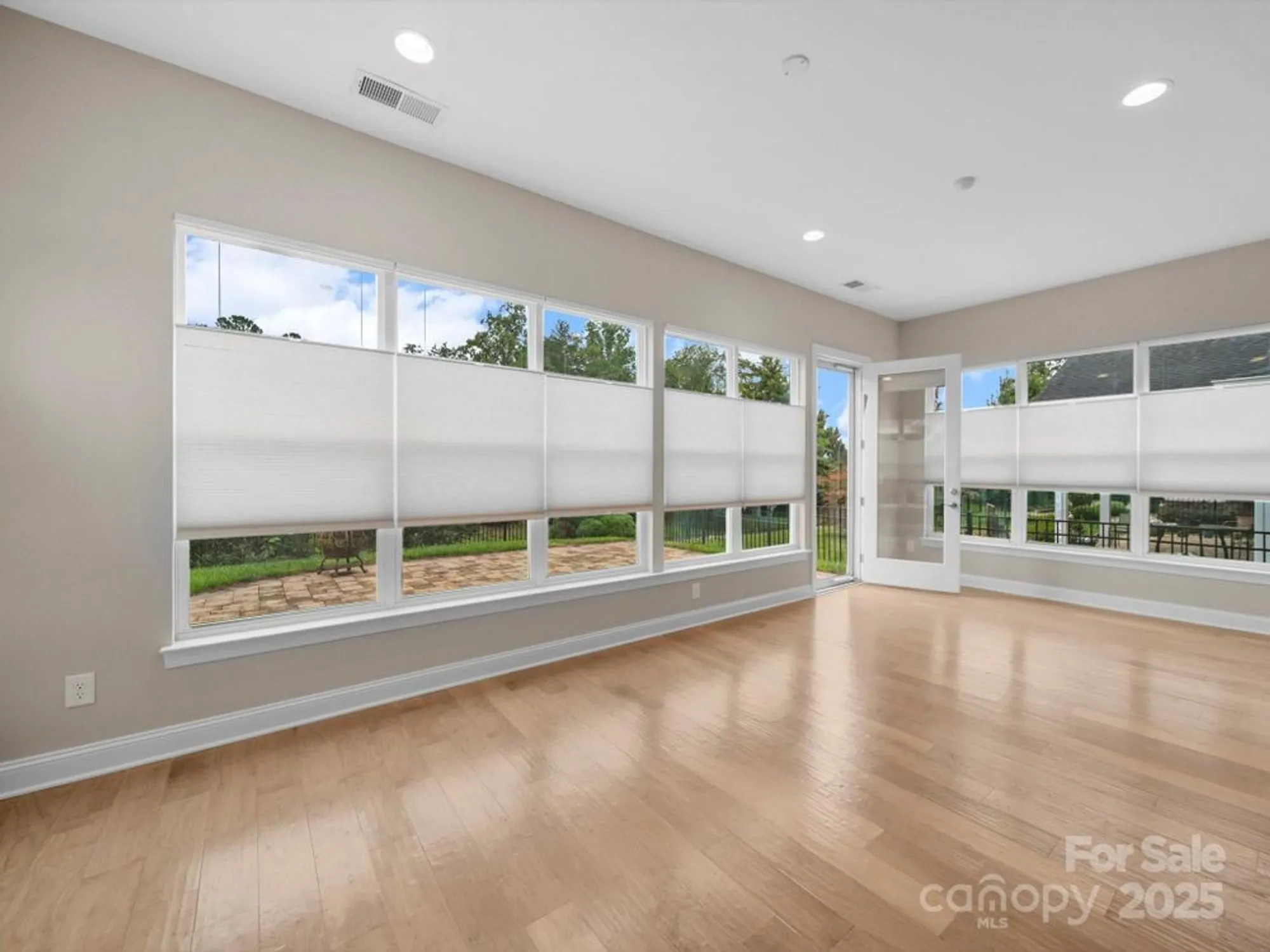 Property Slideshow image 30 of 44 | 253 stone mountain way, Denver, NC, 28037