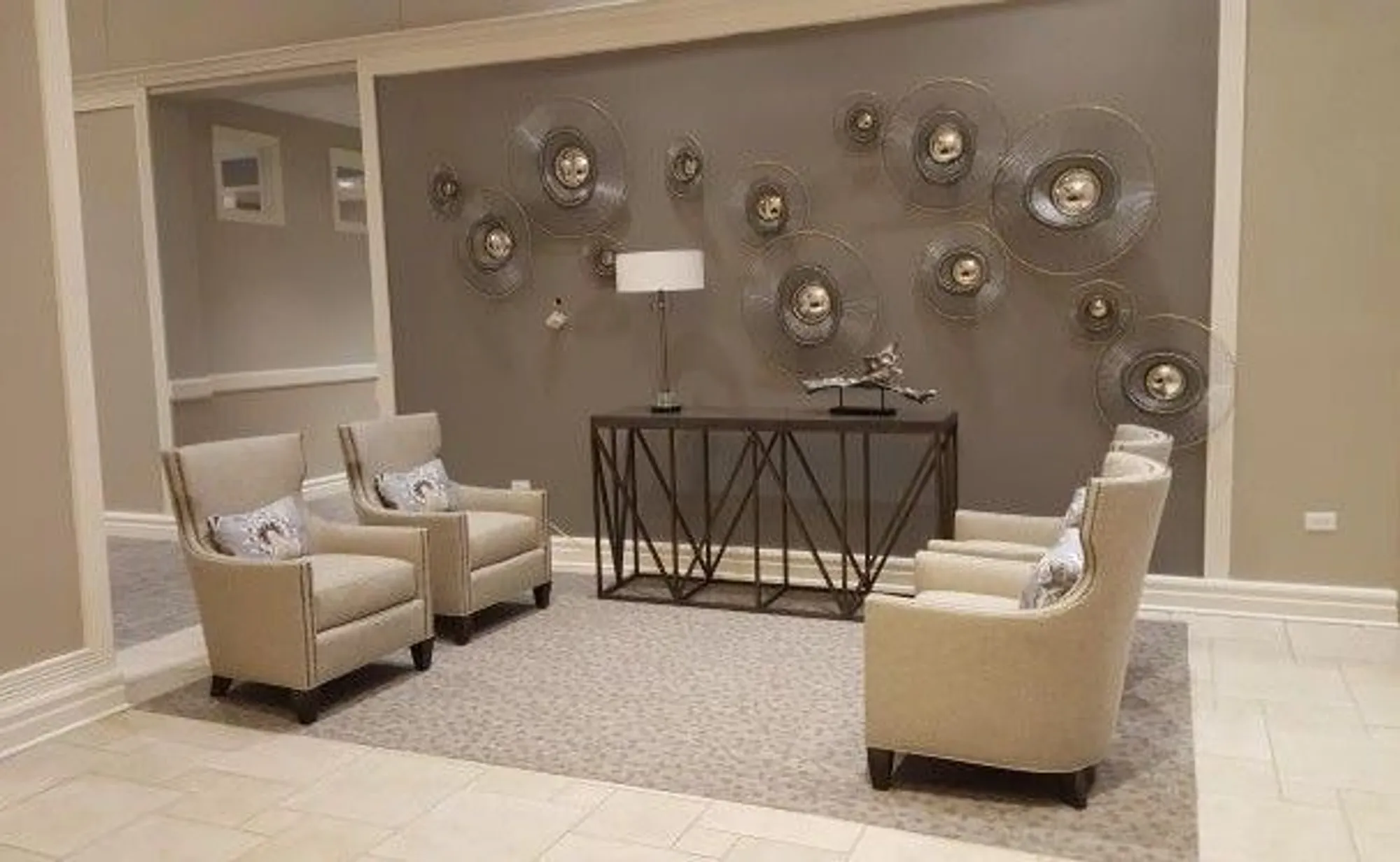 Property Slideshow image 22 of 26 | 2573 venetian ln, Elgin, IL, 60124